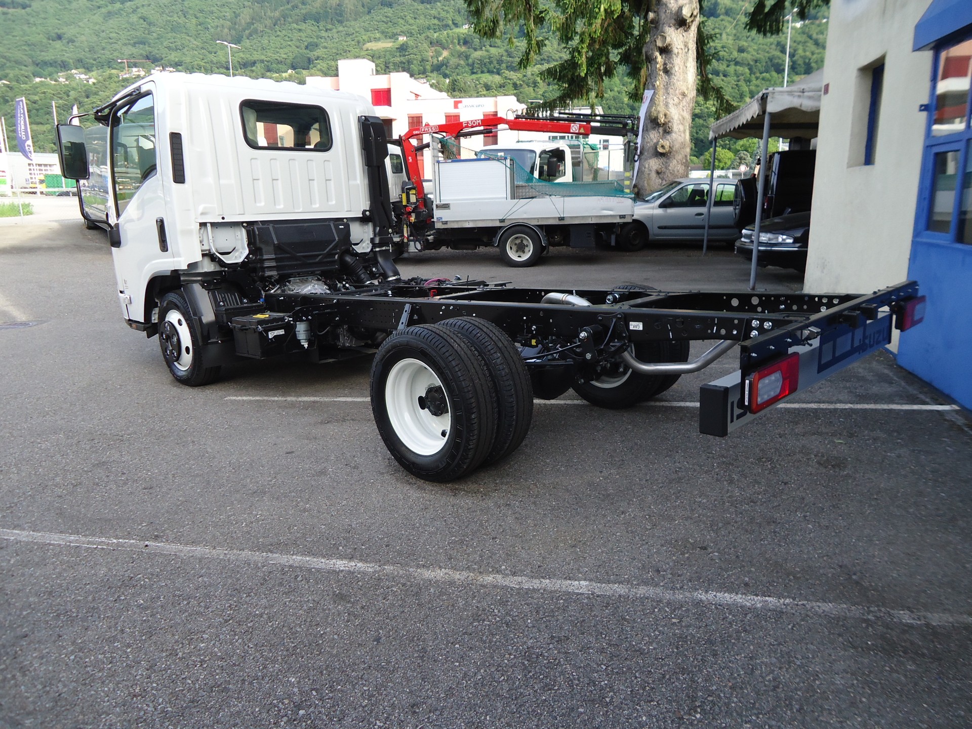 ISUZU M27 E DR 3.0 Genaration 2 - CABINA-TELAIO-image-2