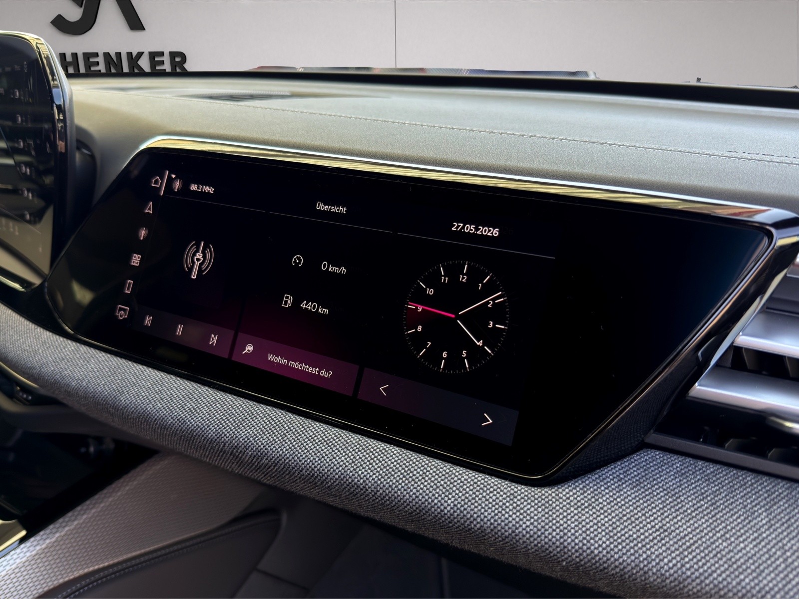 AUDI A5 Avant TFSI 150 kW S tronic S-Line Optikpaket Black-image-17