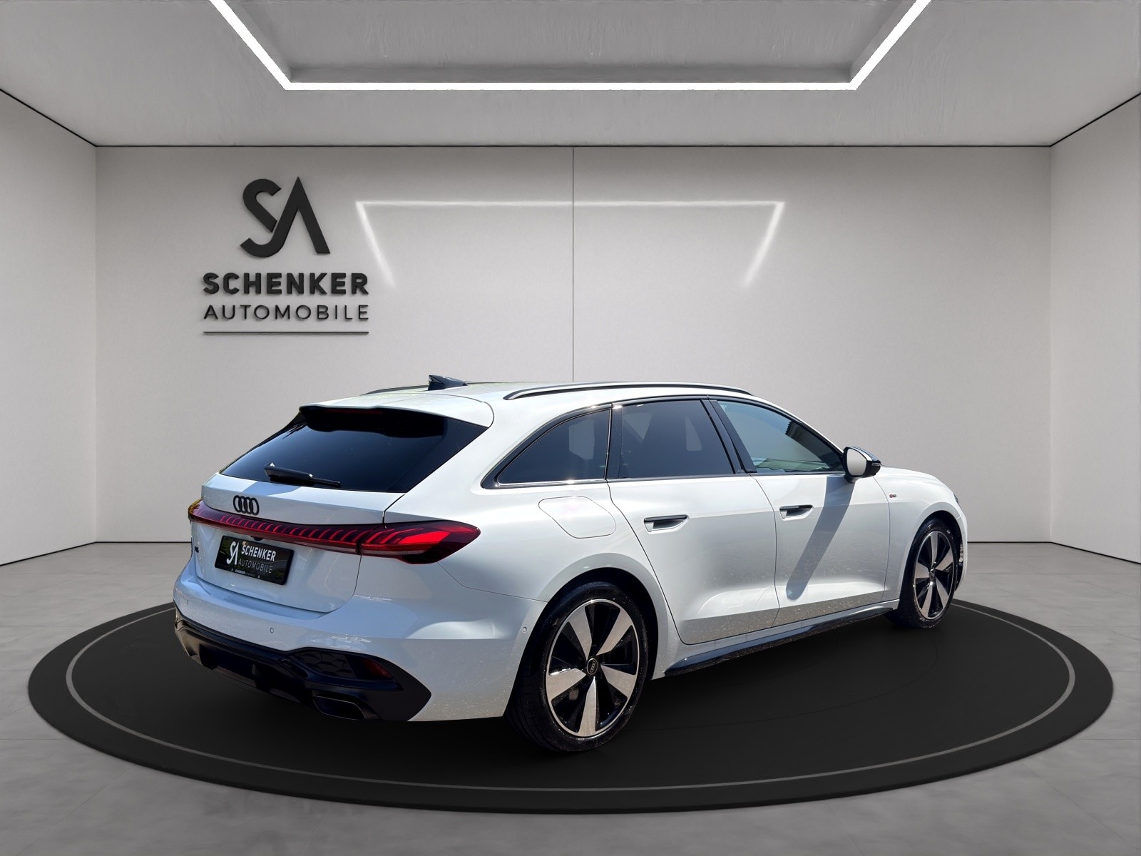 AUDI A5 Avant TFSI 150 kW S tronic S-Line Optikpaket Black-image-4