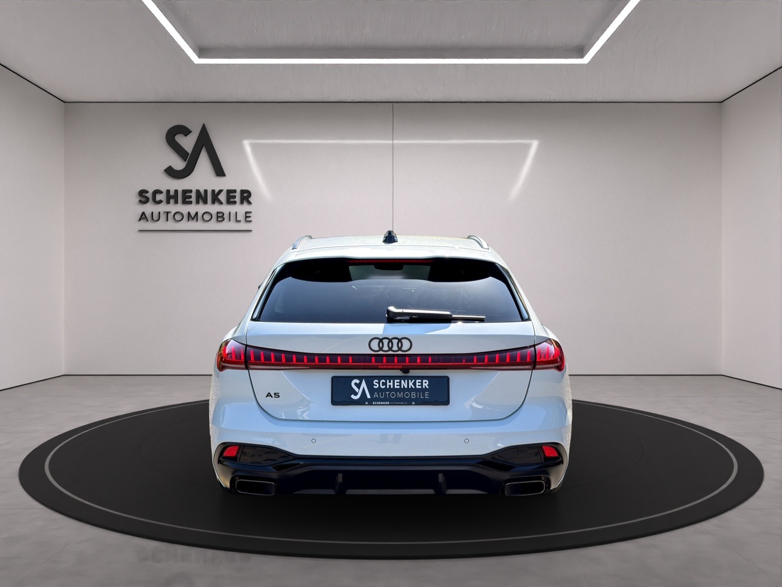 AUDI A5 Avant TFSI 150 kW S tronic S-Line Optikpaket Black-showroom-element-3
