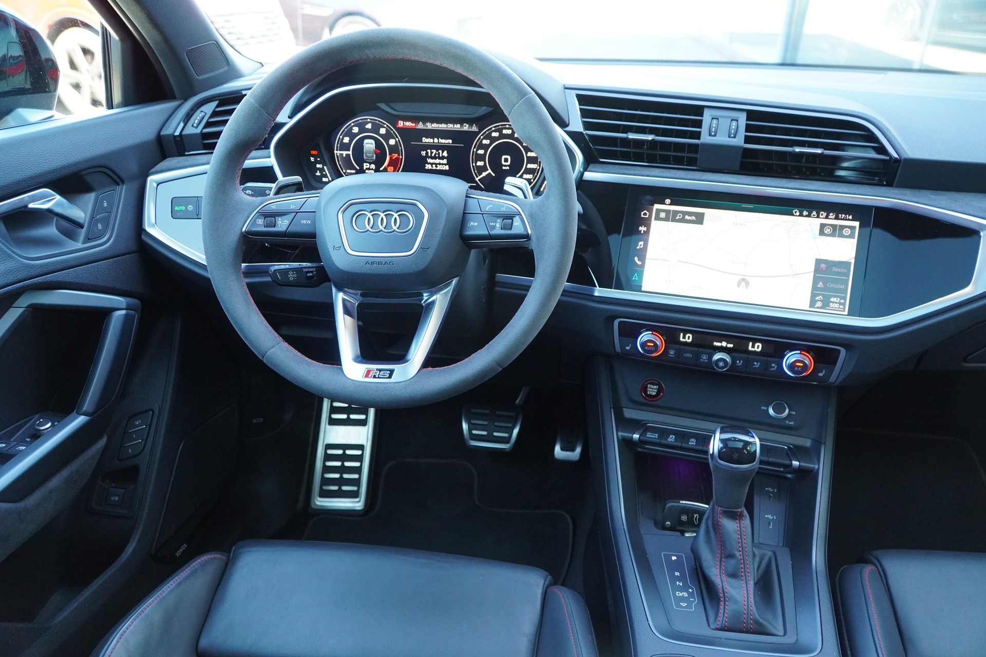 AUDI RS Q3 Sportback quattro S tronic-image-13