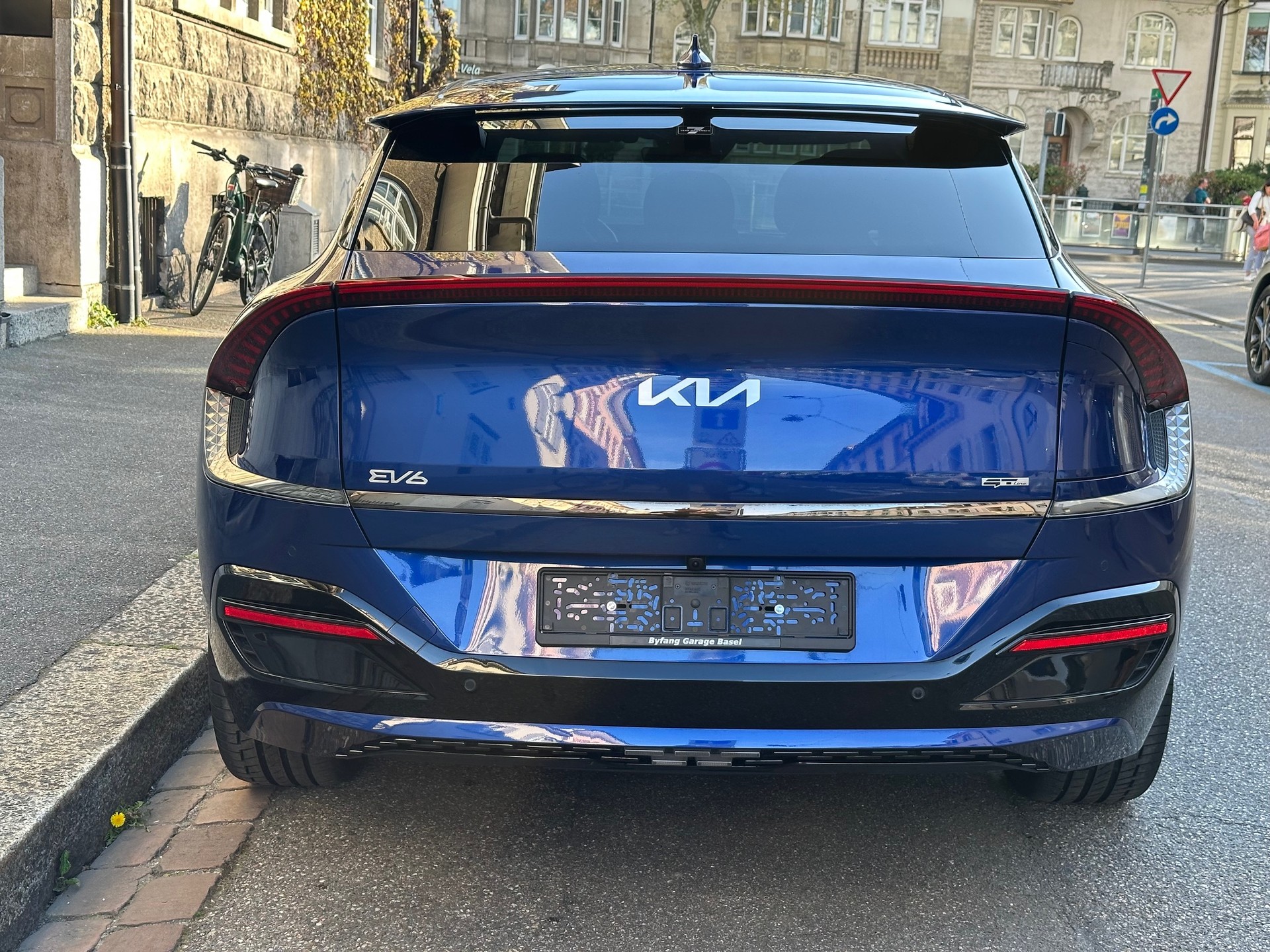KIA EV6 77.4 kWh GT-Line 4x4-showroom-element-3