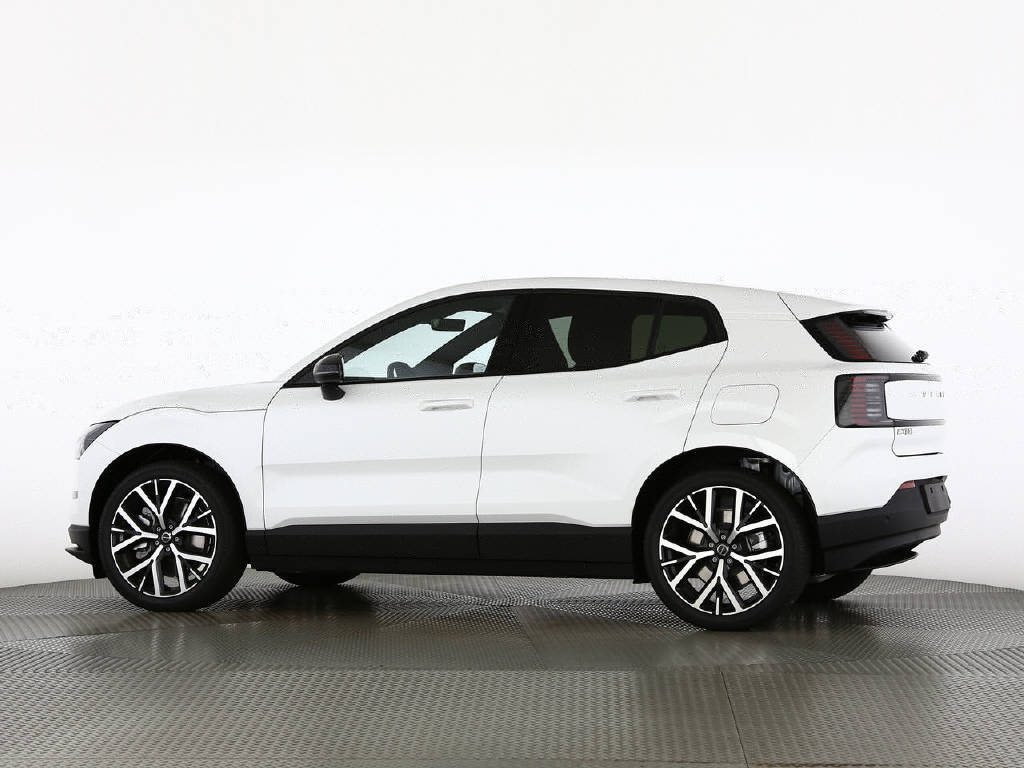 VOLVO EX 30 P8 Plus AWD-image-14