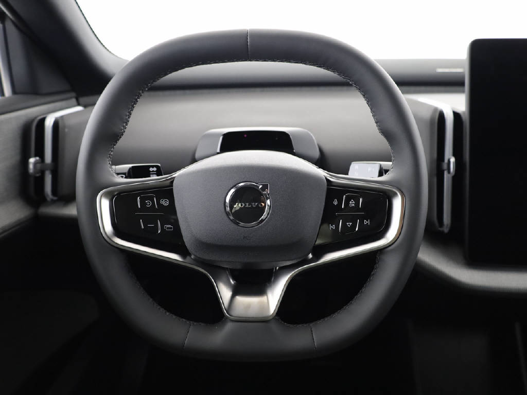 VOLVO EX 30 P8 Plus AWD-image-17
