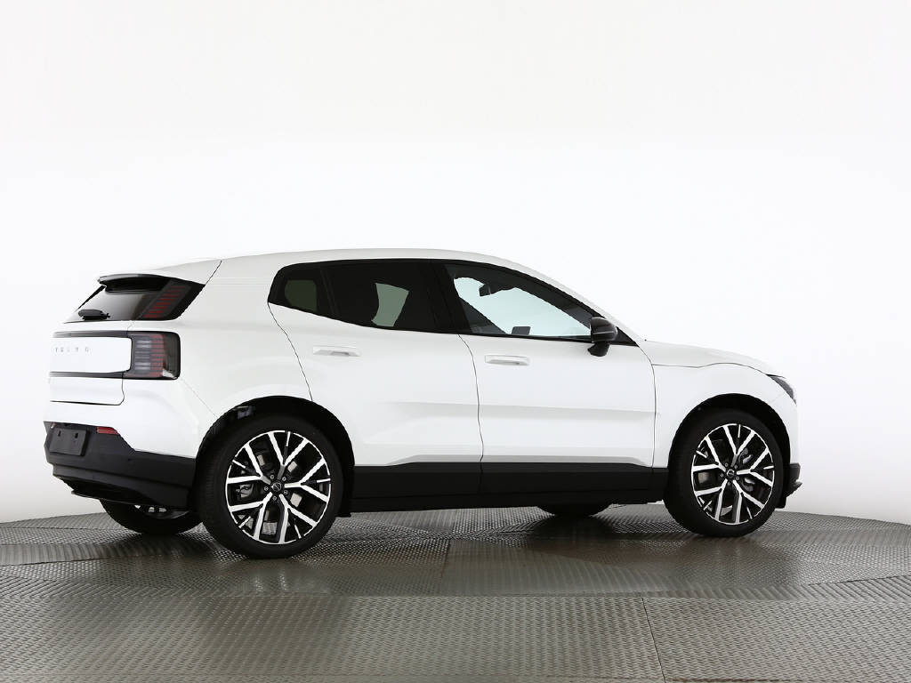 VOLVO EX 30 P8 Plus AWD-image-5