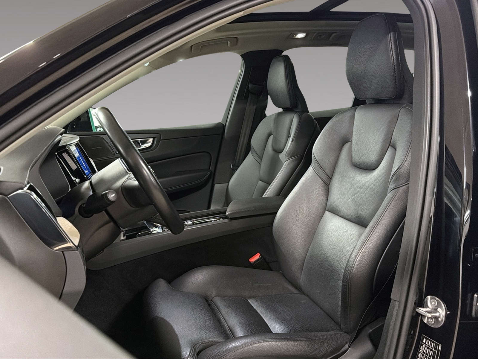 VOLVO XC60 2.0 T6 TE Inscription eAWD-image-7