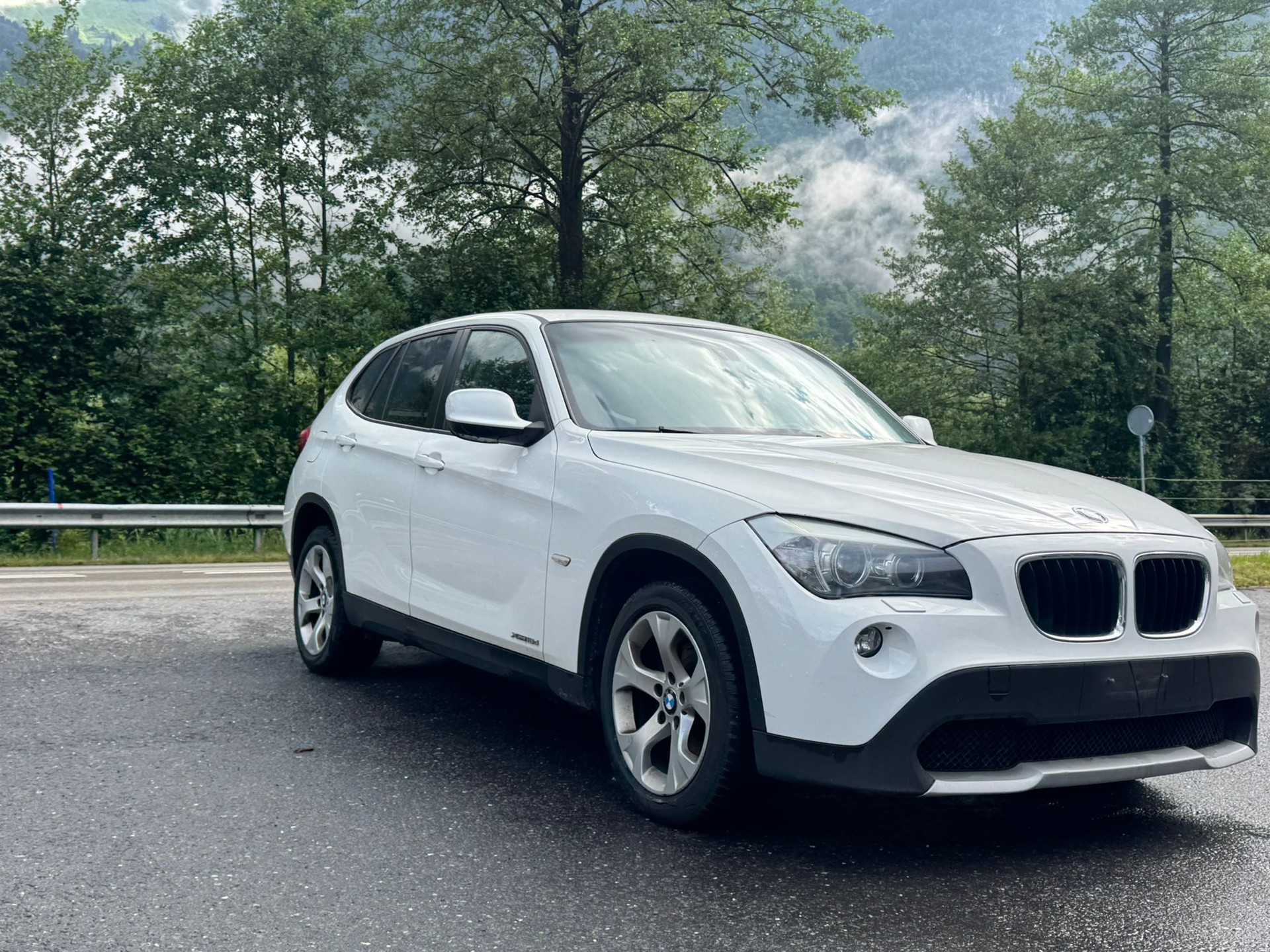 BMW X1 xDrive 18d-image-1