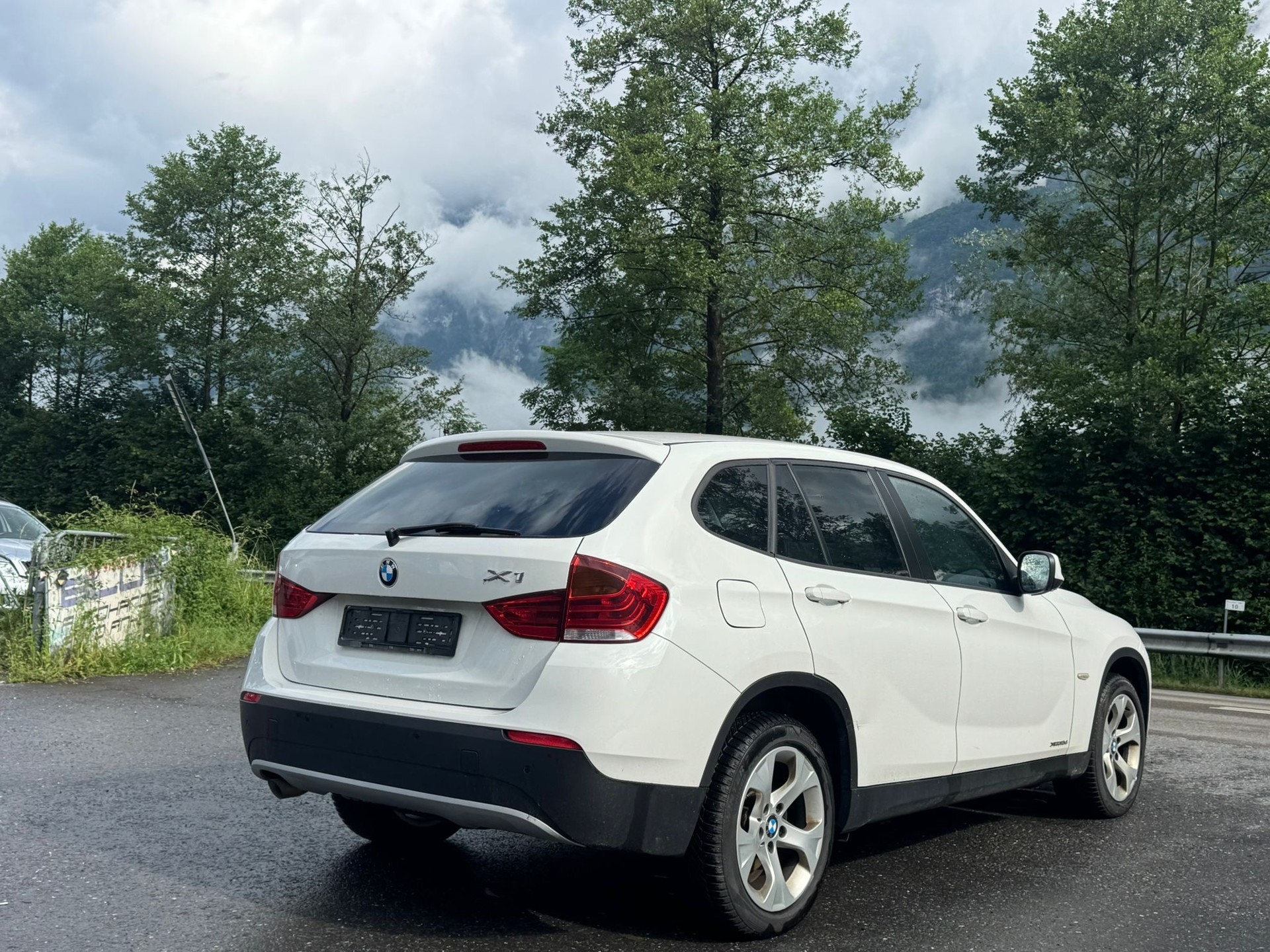 BMW X1 xDrive 18d-image-8