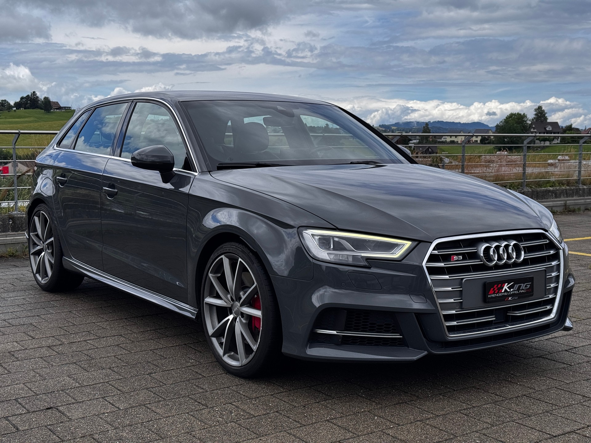 AUDI S3 Sportback 2.0 TFSI quattro S-tronic-image-2