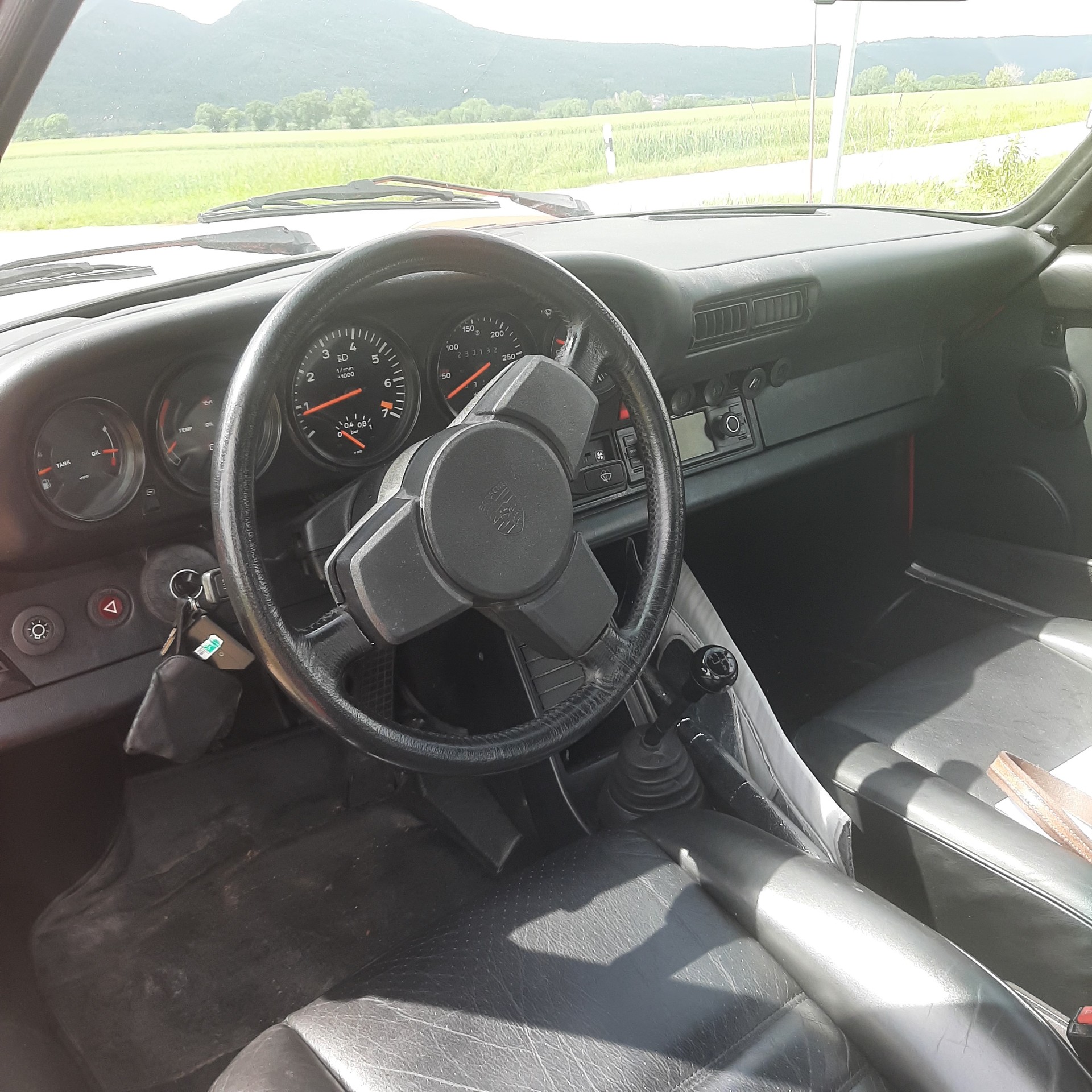 PORSCHE 930-image-0
