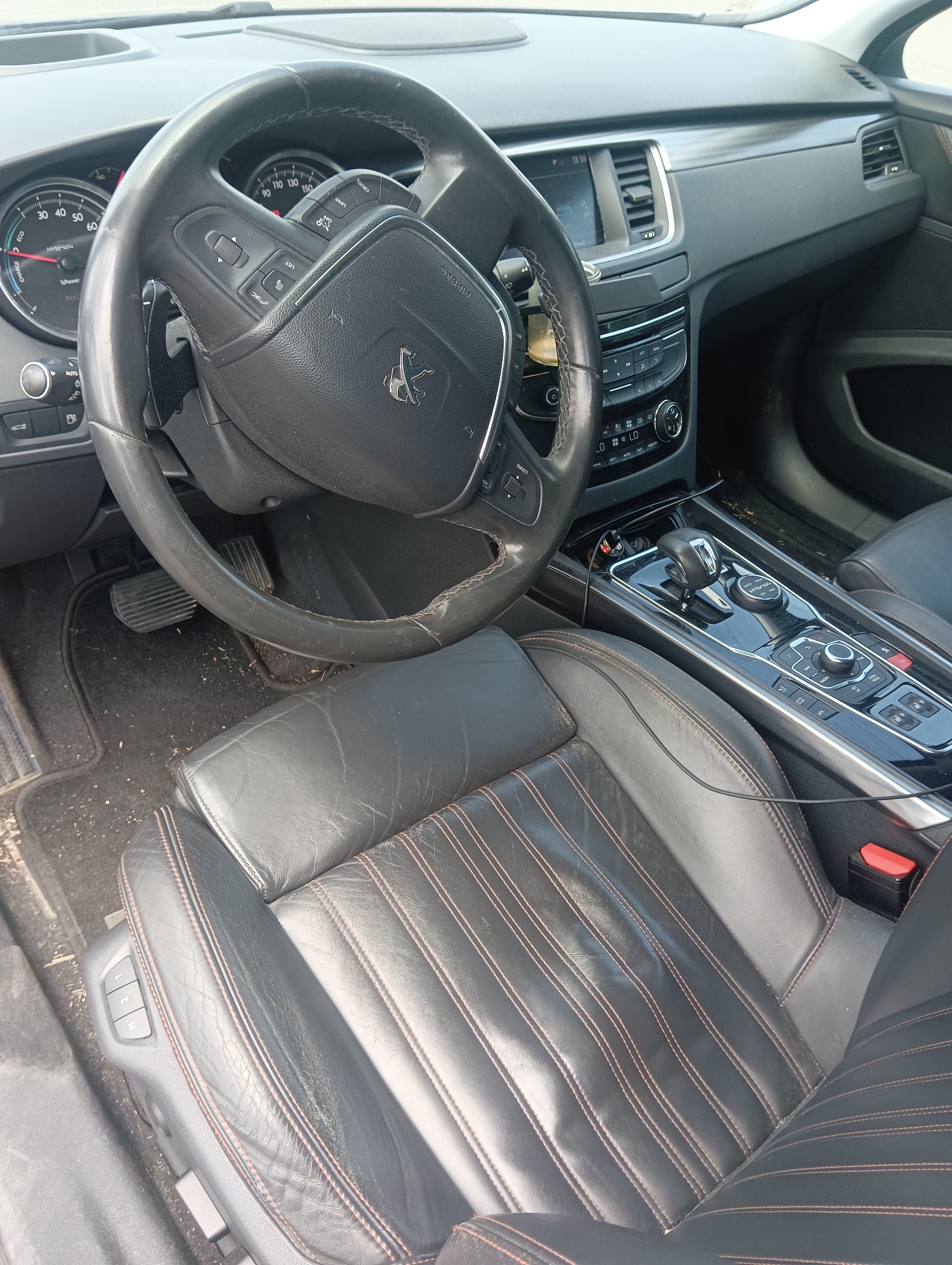 PEUGEOT 508 RXH 2.0 HDI Hybrid4 EGS6-image-6