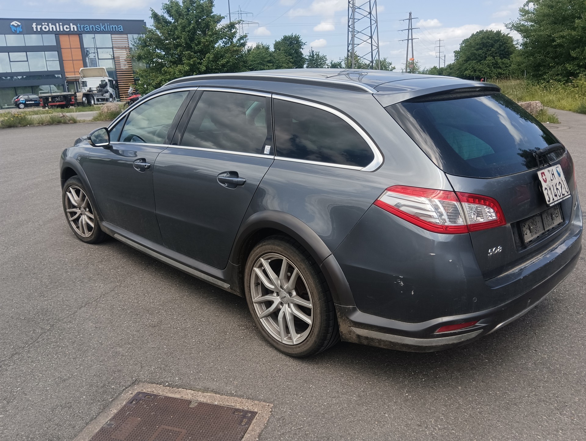 PEUGEOT 508 RXH 2.0 HDI Hybrid4 EGS6-image-2