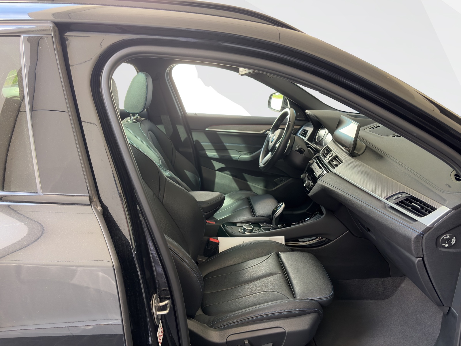 BMW X2 20i xDrive-image-15