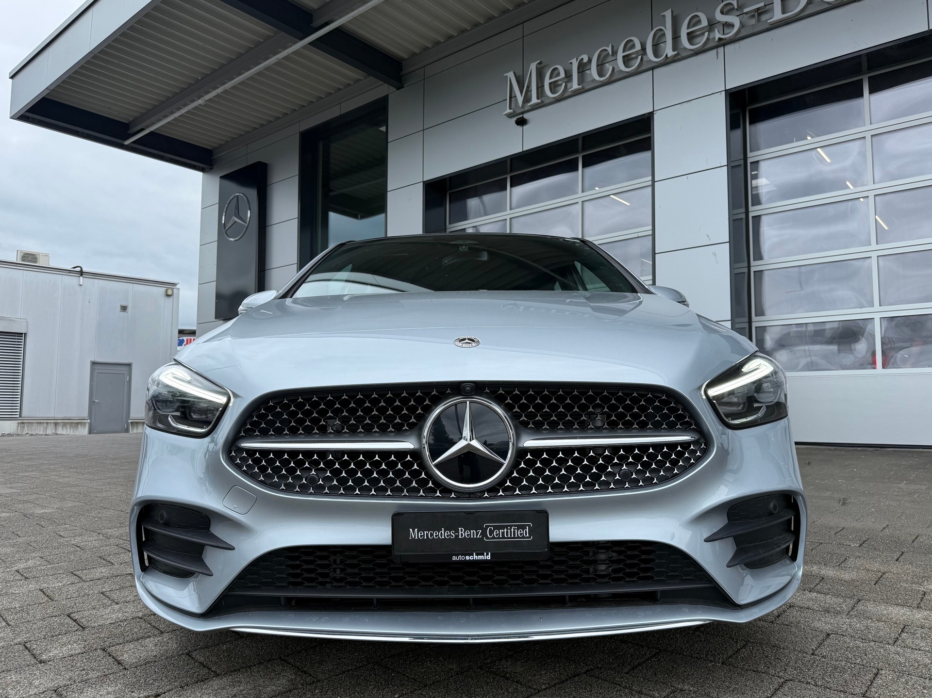 MERCEDES-BENZ B 250 AMG Line 4Matic 8G-DCT-image-2
