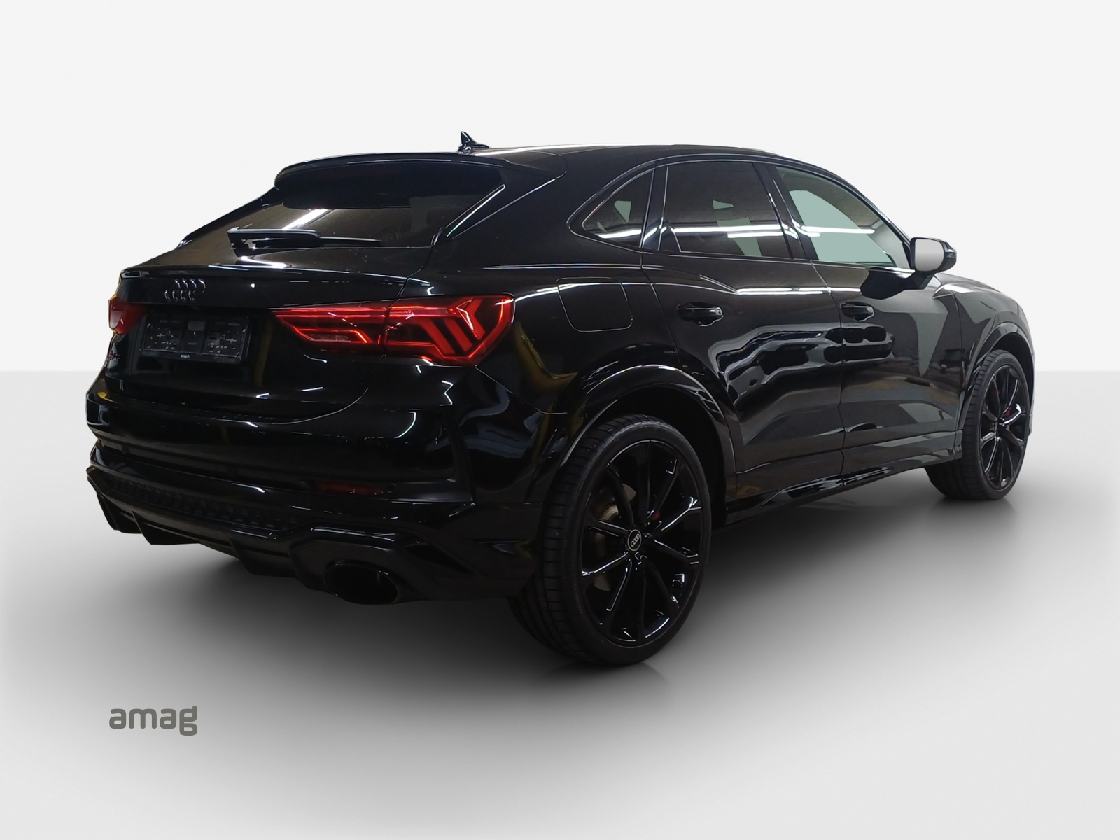 AUDI RS Q3 Sportback quattro S tronic-image-4