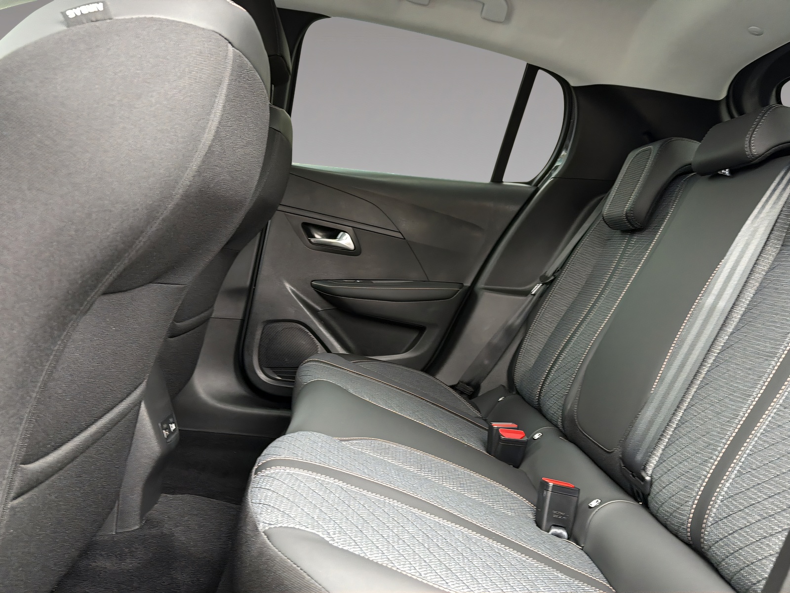 PEUGEOT 208 e-Allure-image-18