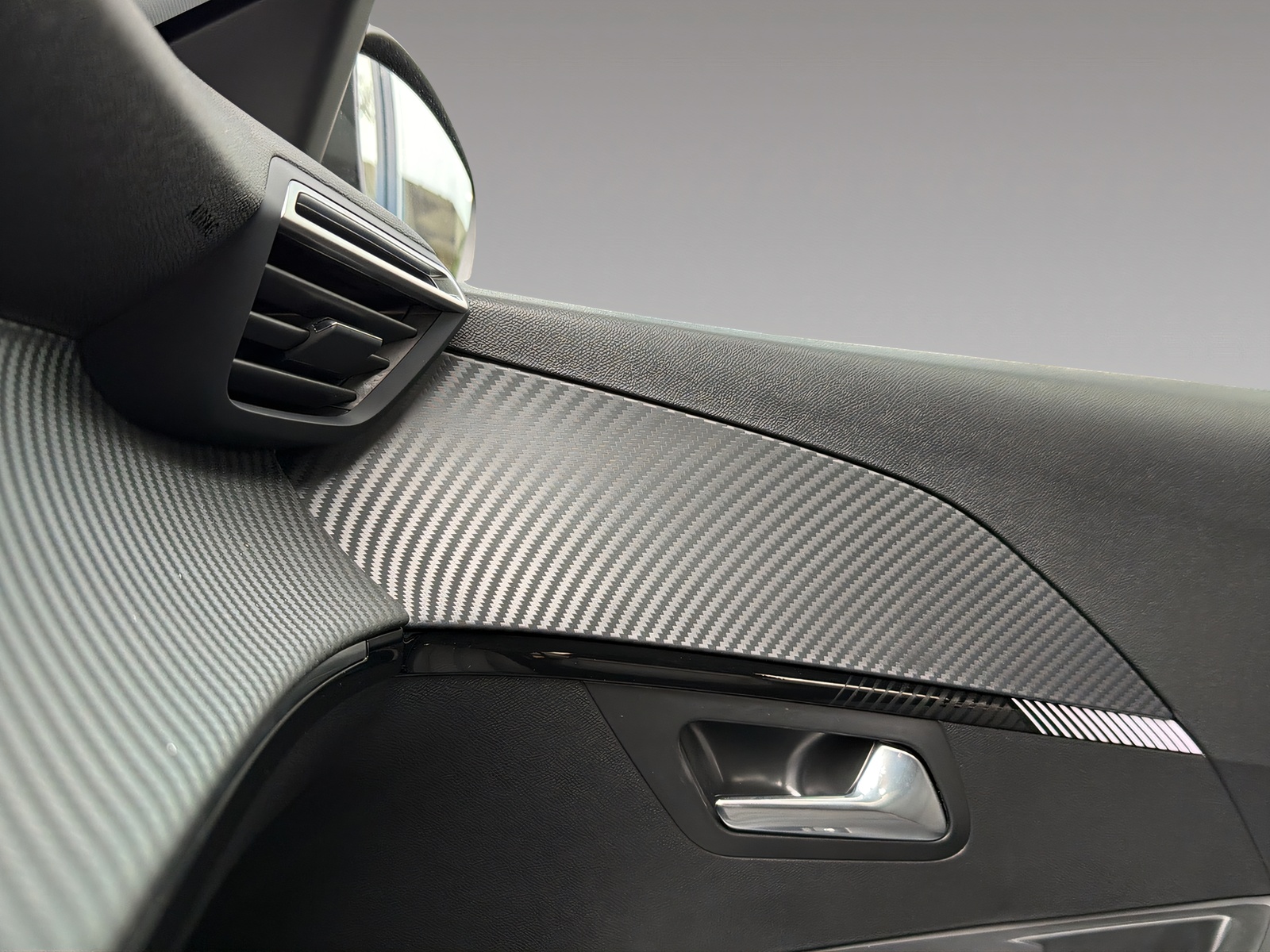 PEUGEOT 208 e-Allure-image-6