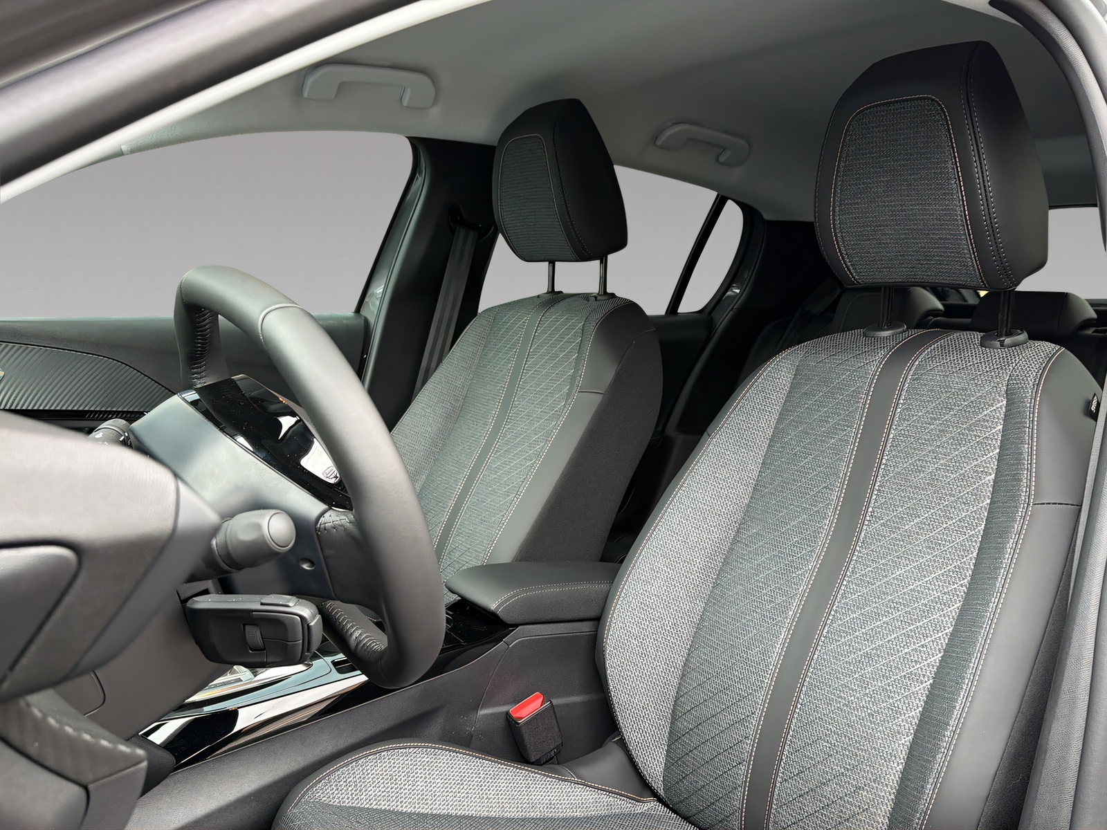 PEUGEOT 208 e-Allure-image-5