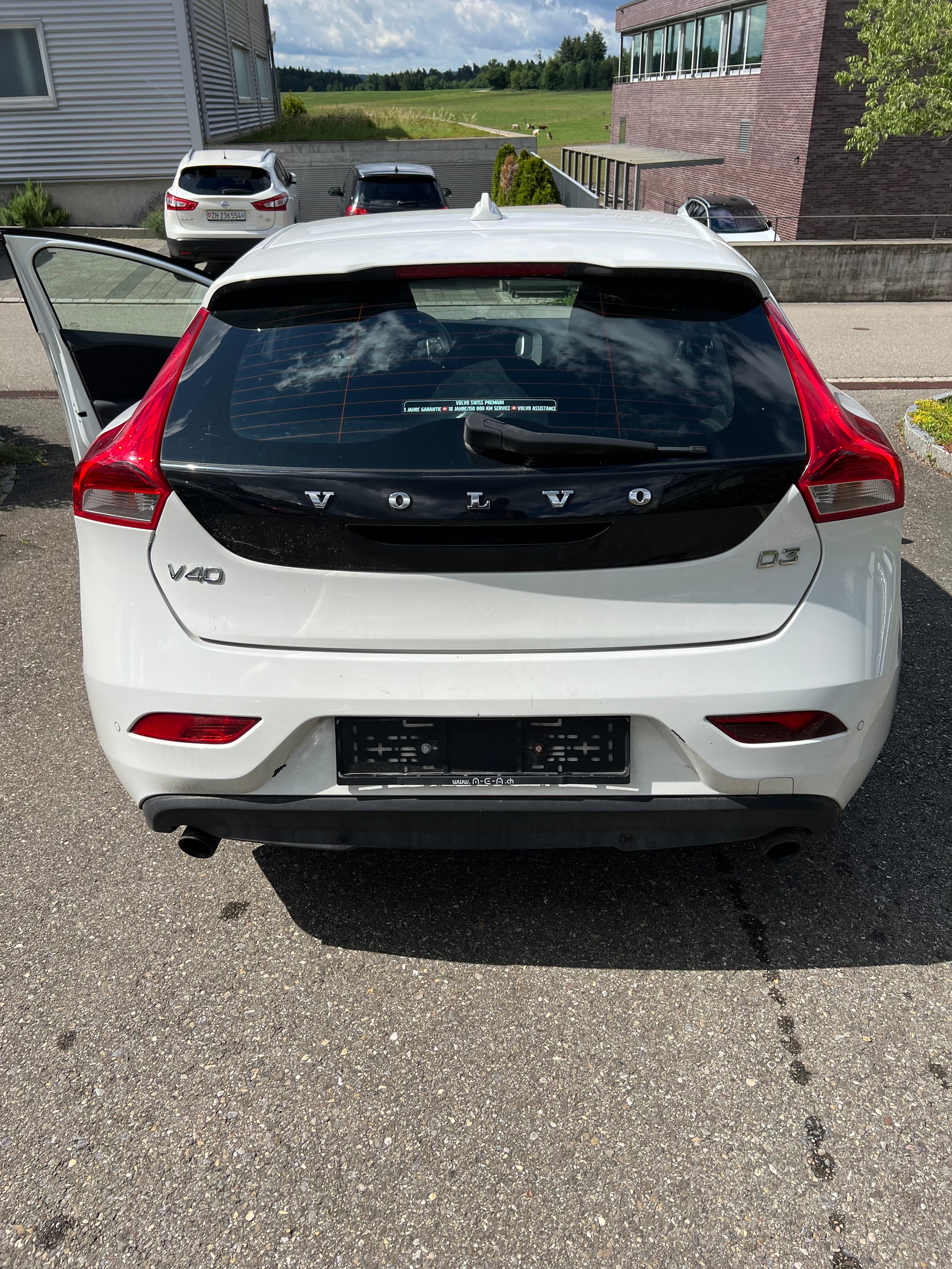 VOLVO V40 D3 Kinetic-image-4