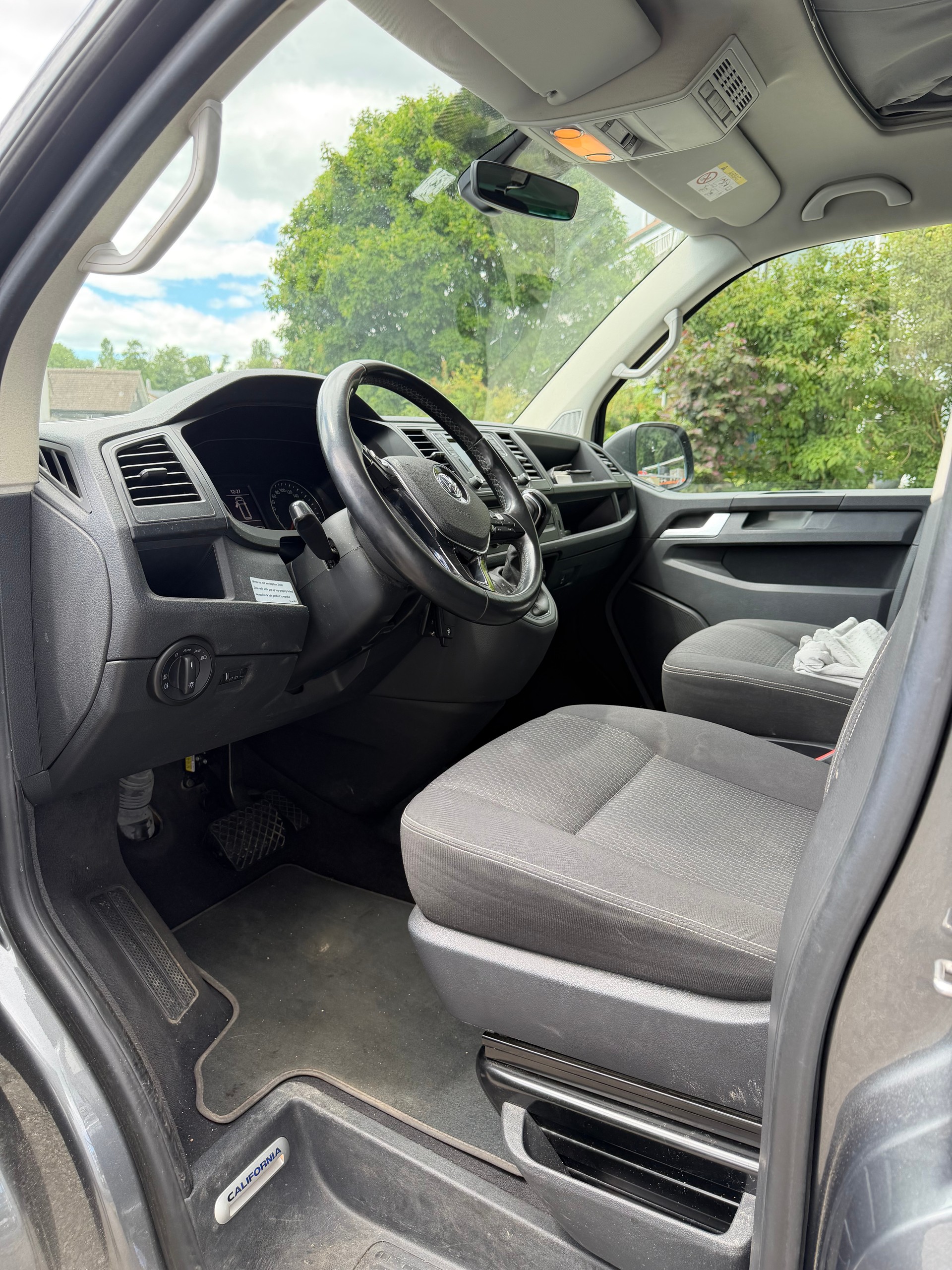 VW T6 California 2.0 TDI Beach Liberty DSG-image-11