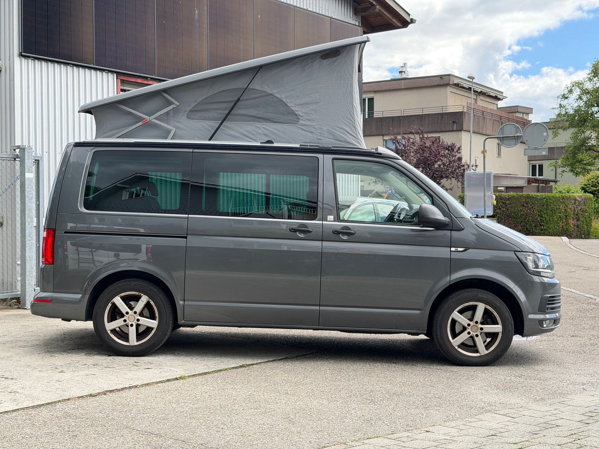VW T6 California 2.0 TDI Beach Liberty DSG-image-1
