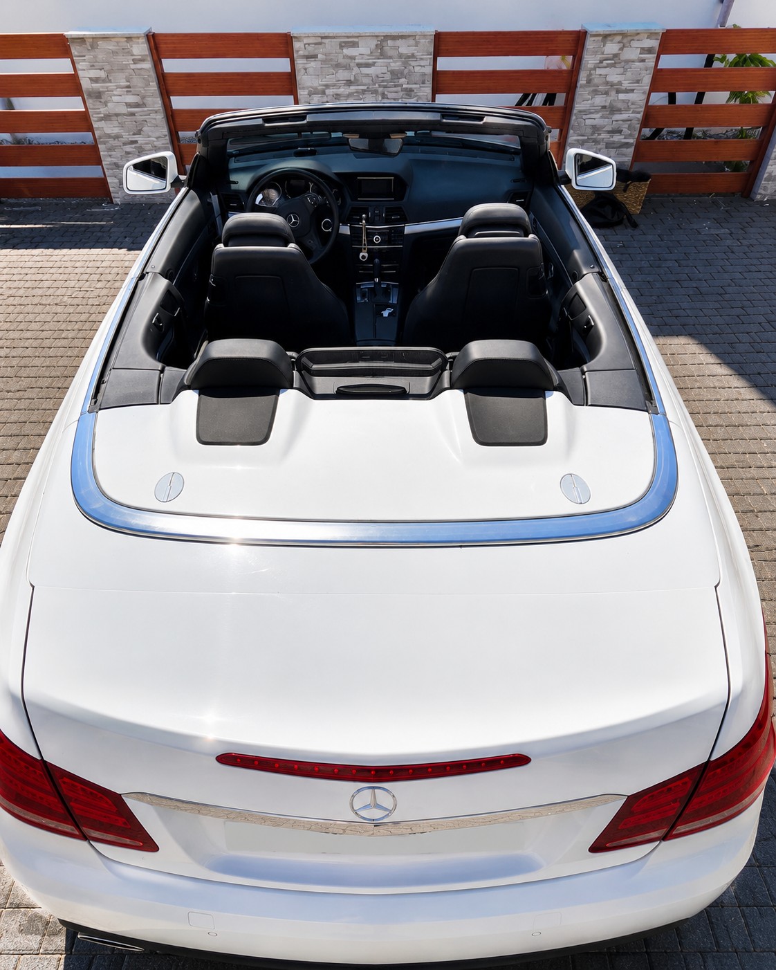 MERCEDES-BENZ E 250 CGI BlueEF-image-4