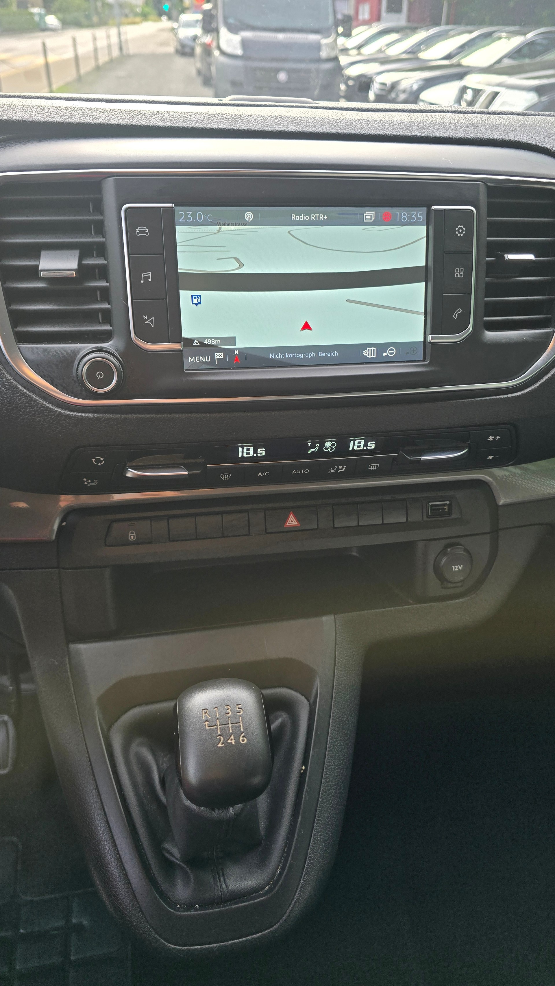CITROEN Spacetourer 2.0 BlueHDi Feel M-image-16