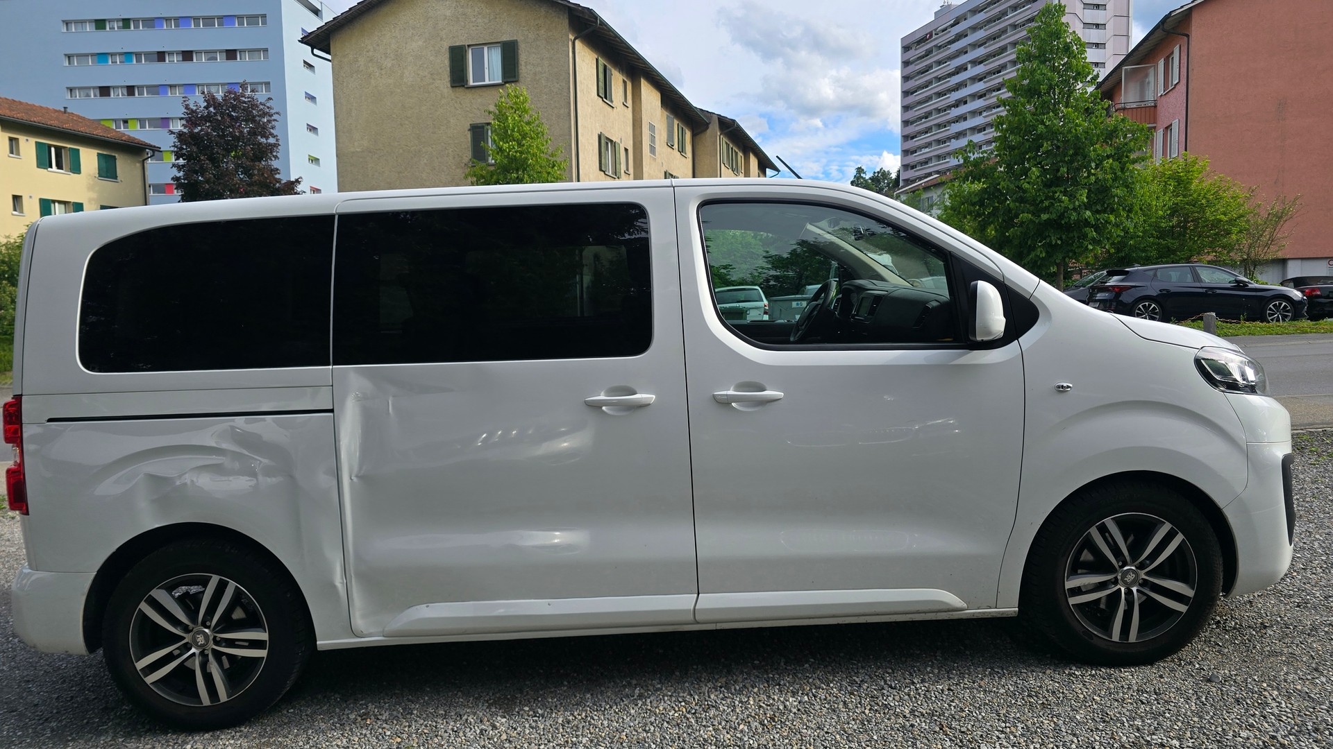 CITROEN Spacetourer 2.0 BlueHDi Feel M-image-3