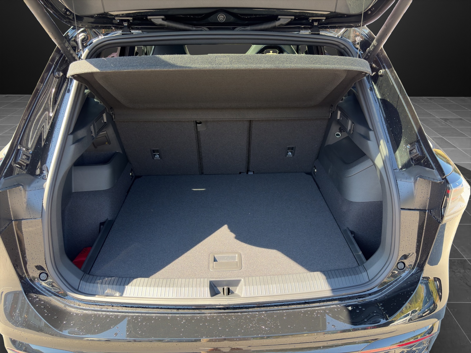 VW Tiguan 2.0 TDI SCR R-Line 4Motion DSG-image-12