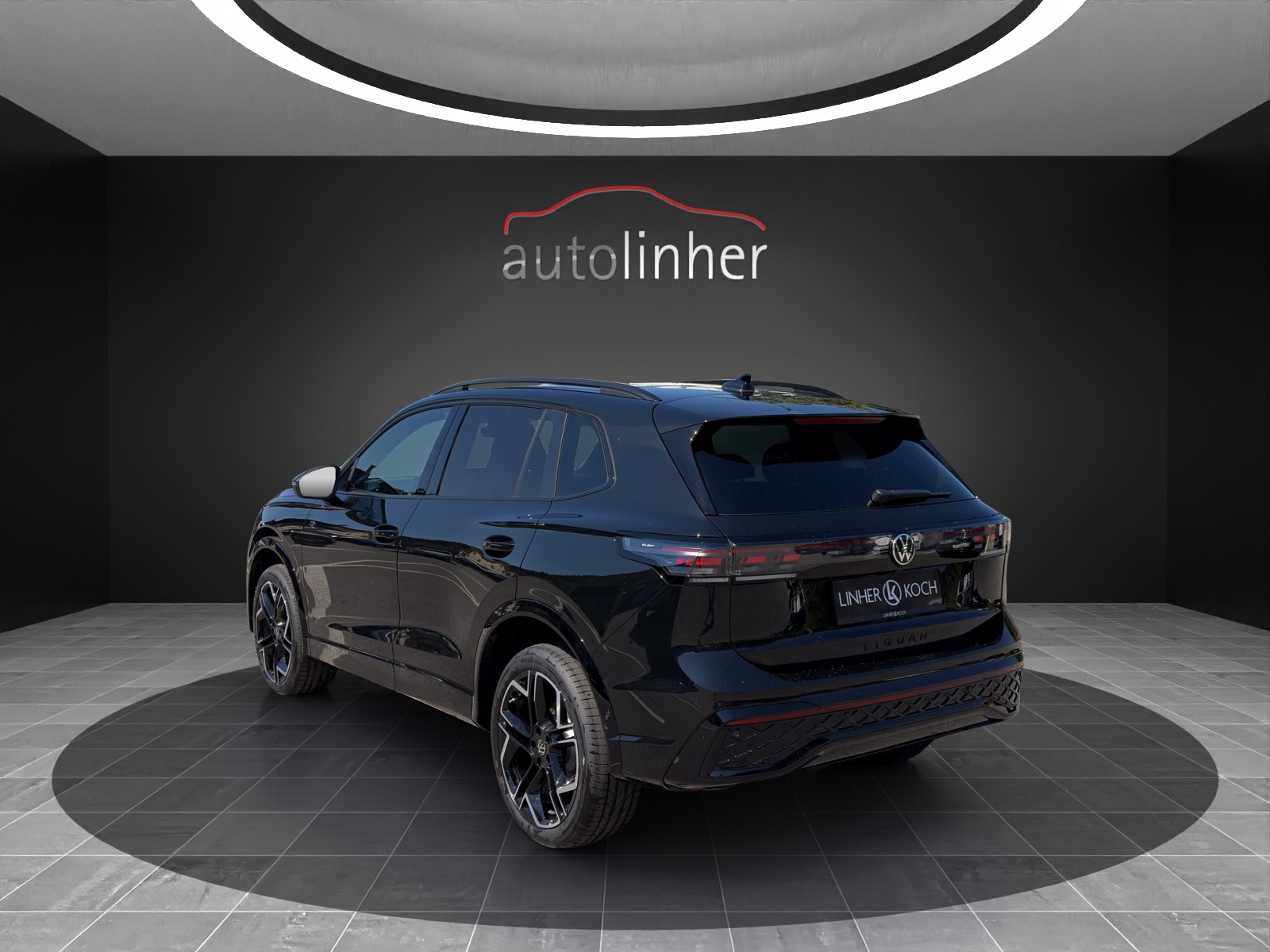 VW Tiguan 2.0 TDI SCR R-Line 4Motion DSG-image-2