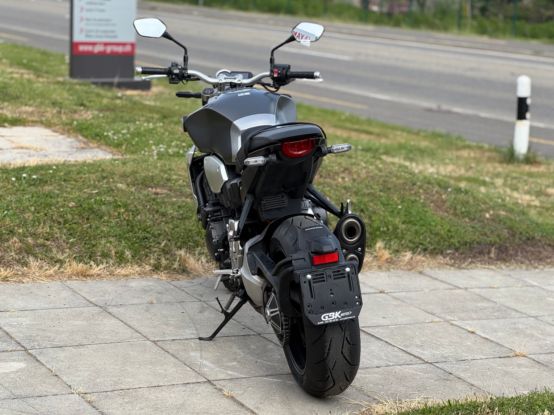 HONDA CB 1000 R ABS-showroom-element-2