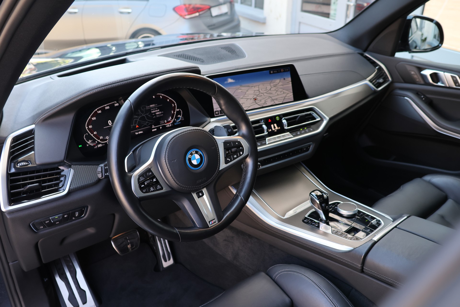 BMW X5 xDrive45e M Sport Steptronic (CH)-image-9