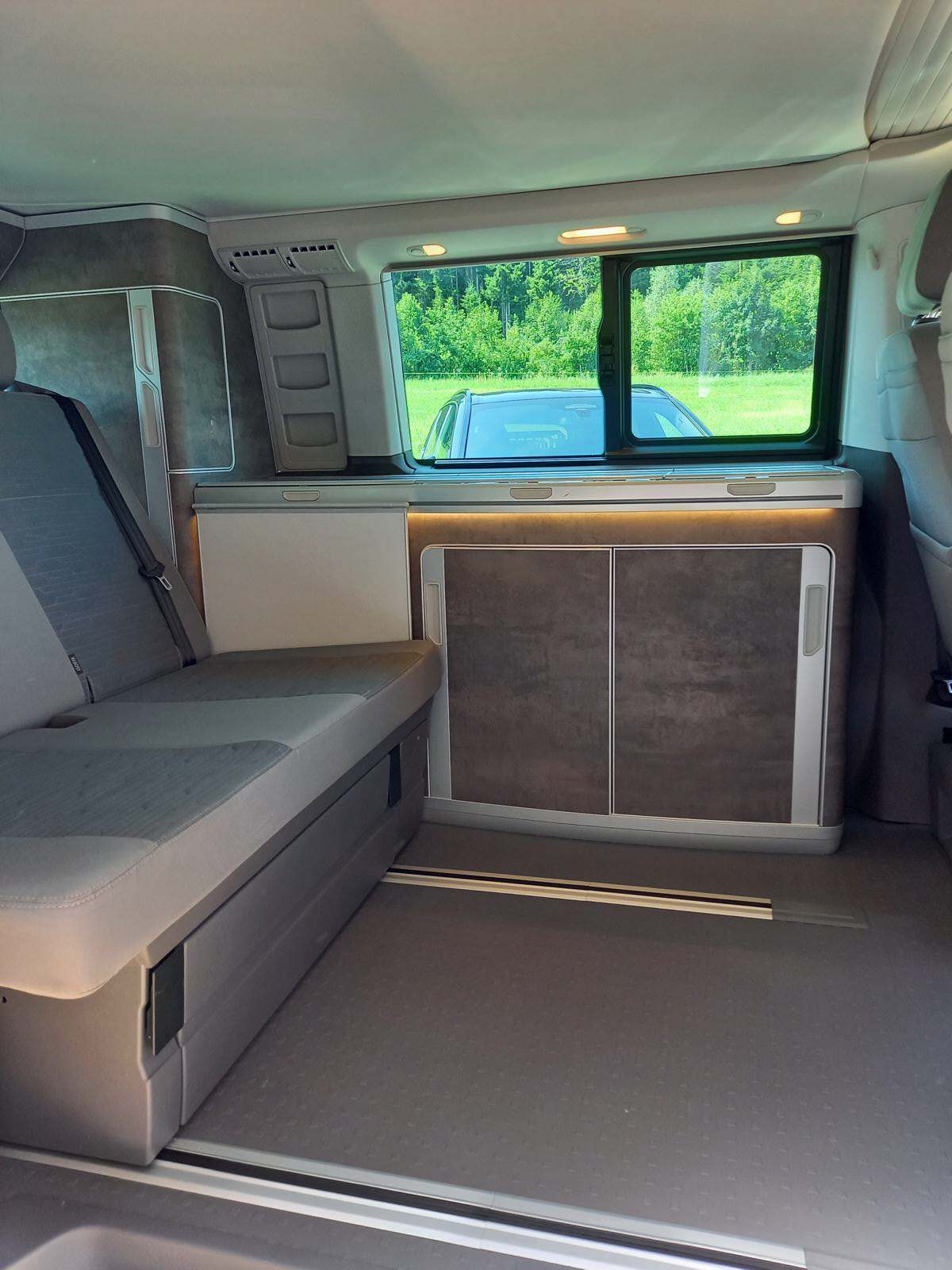 VW T6.1 California 2.0 TDI Ocean Liberty DSG-image-12