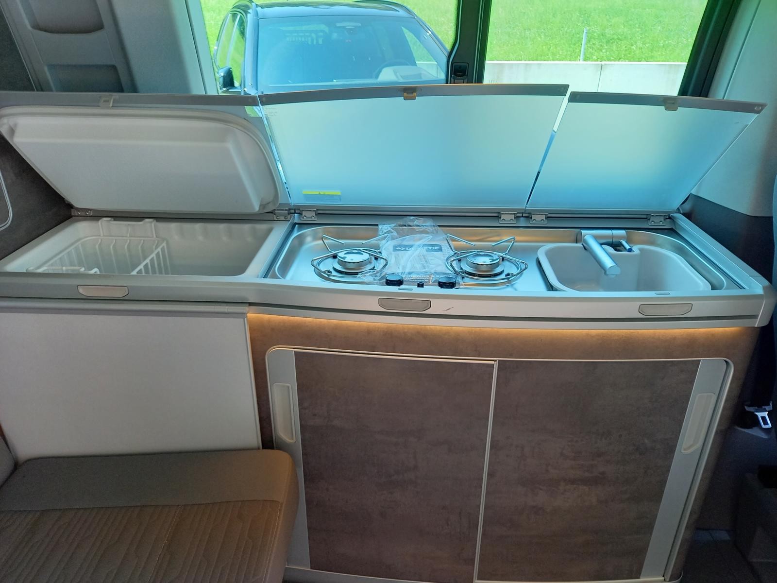VW T6.1 California 2.0 TDI Ocean Liberty DSG-image-14