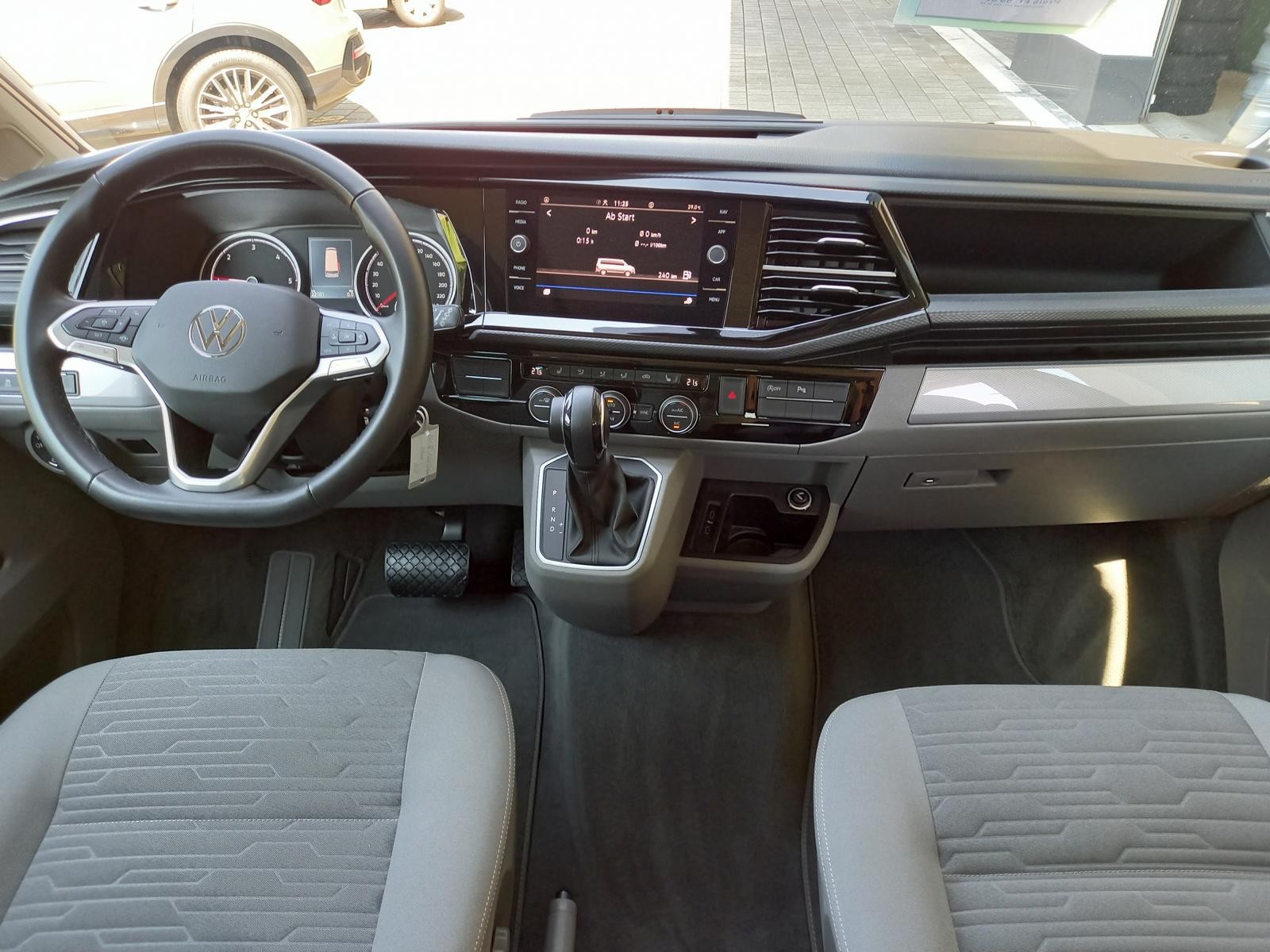VW T6.1 California 2.0 TDI Ocean Liberty DSG-image-6