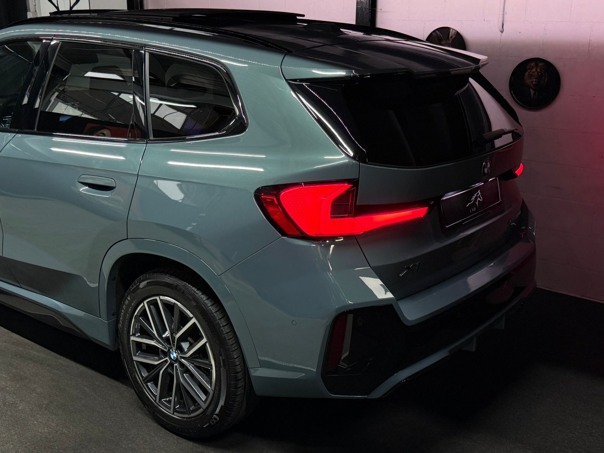 BMW X1 xDrive 23i 48V M Sport * CH-Auto * Panorama * Harman-Kardon * Head-Up Display * Keyless Entry * Driving Assistant PRO.-image-29