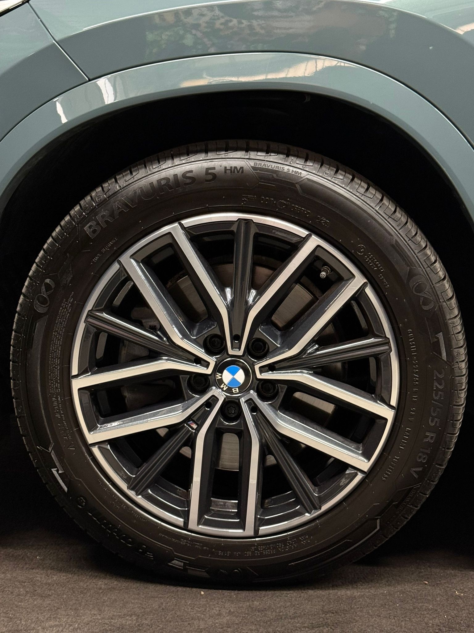 BMW X1 xDrive 23i 48V M Sport * CH-Auto * Panorama * Harman-Kardon * Head-Up Display * Keyless Entry * Driving Assistant PRO.-image-8