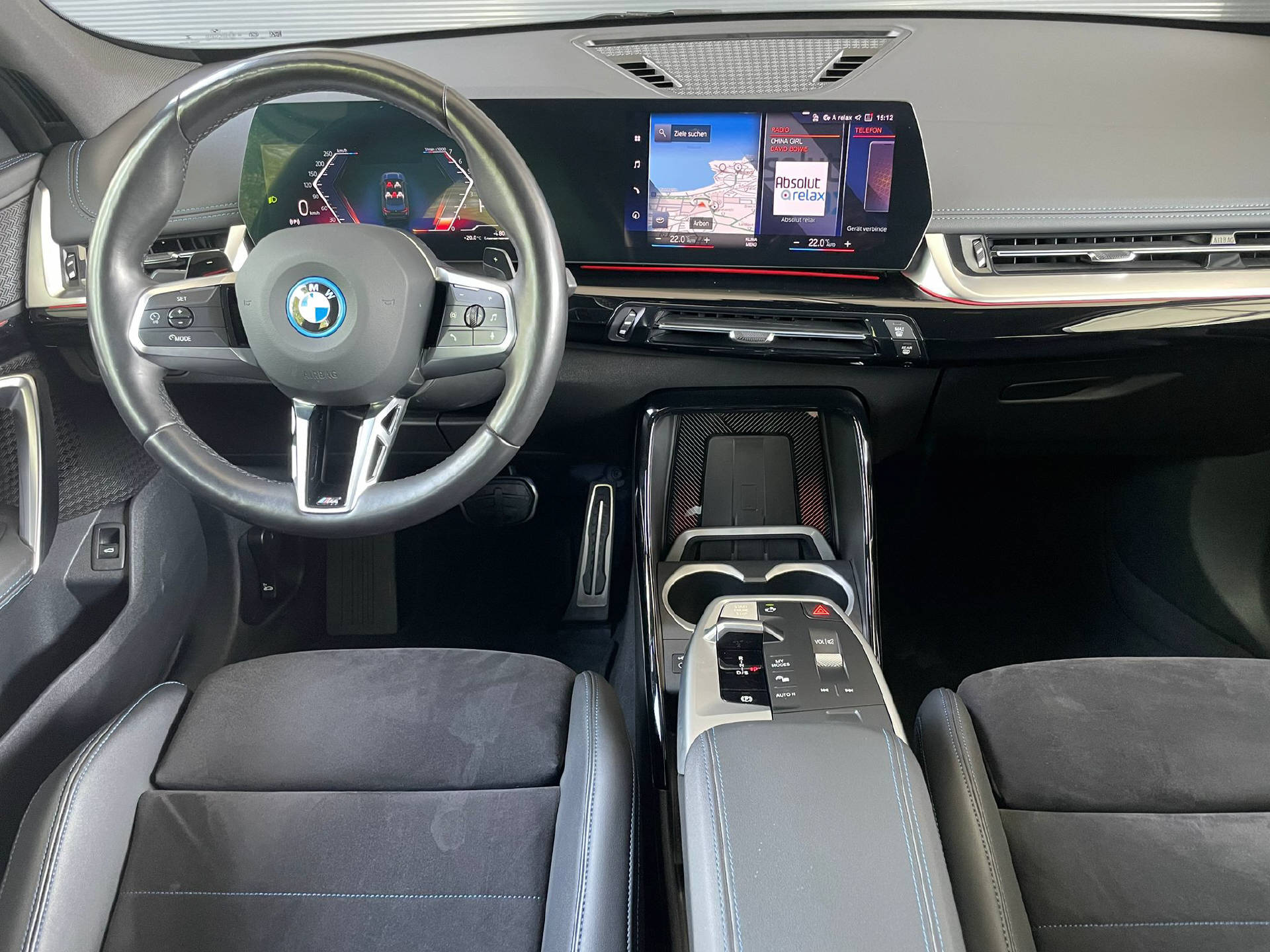 BMW X1 25e xDrive paddles-image-6
