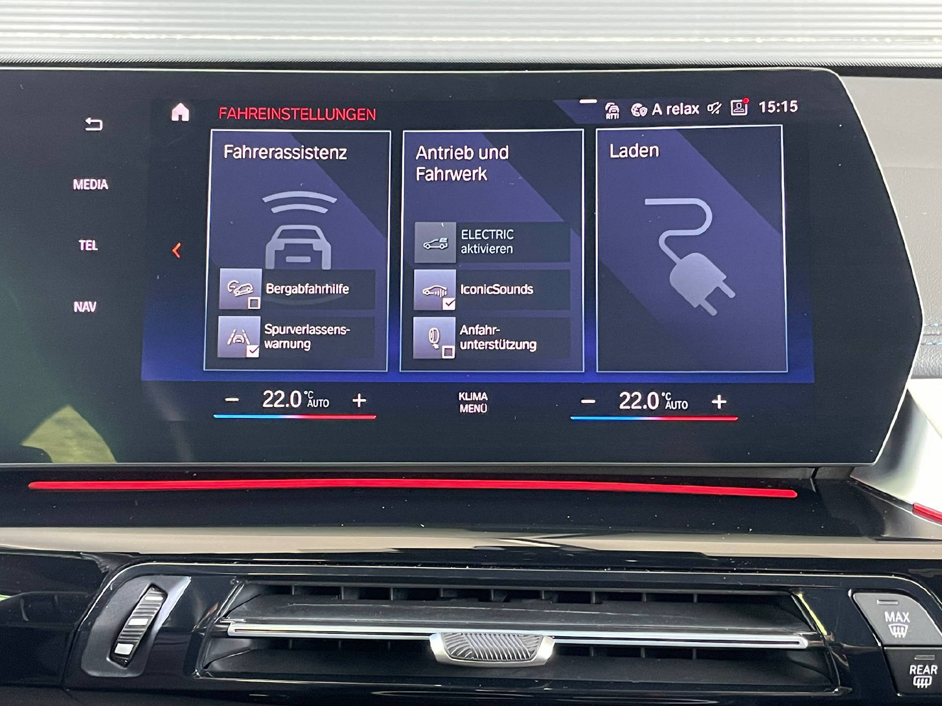 BMW X1 25e xDrive paddles-image-11