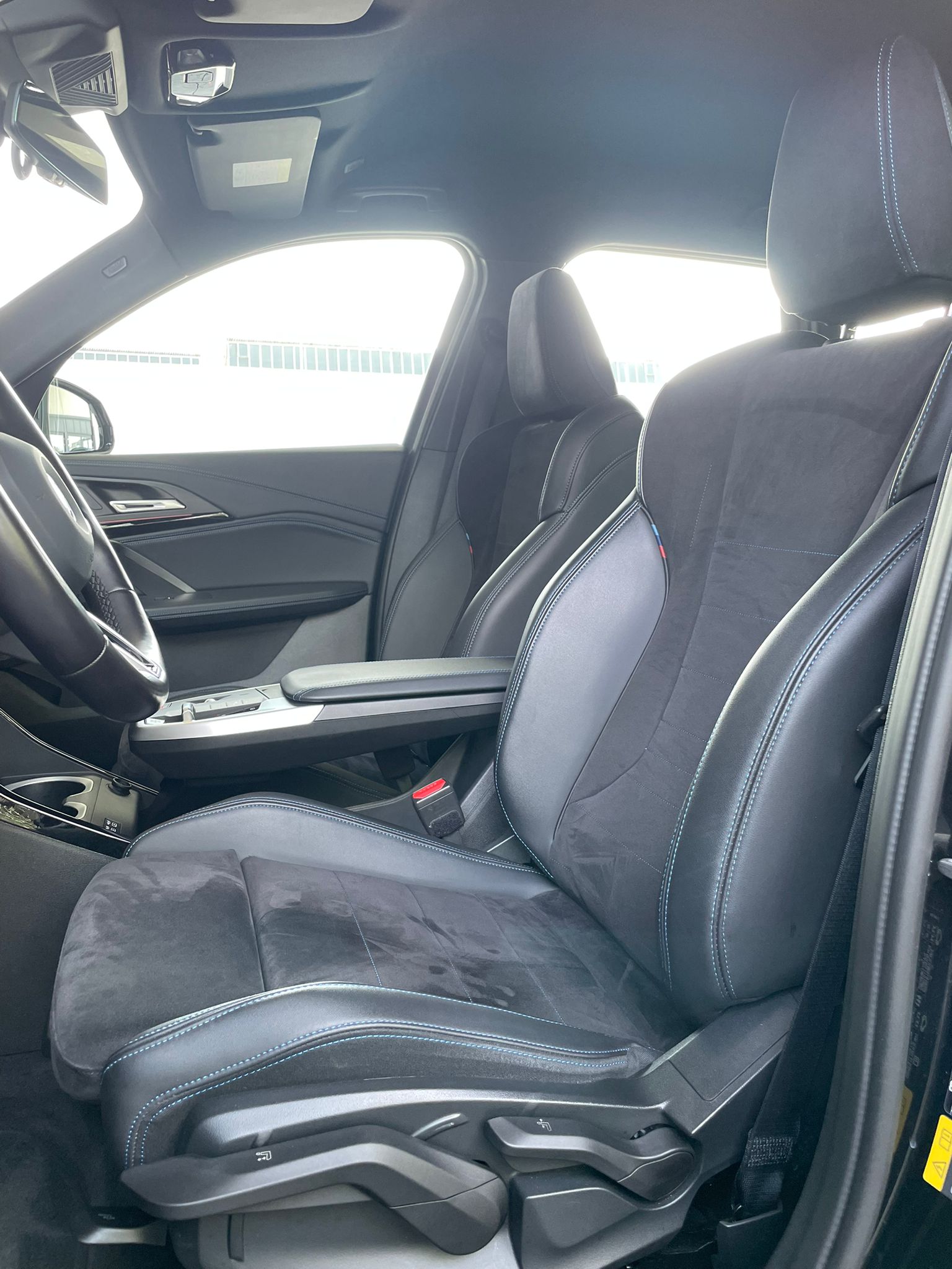 BMW X1 25e xDrive paddles-image-5