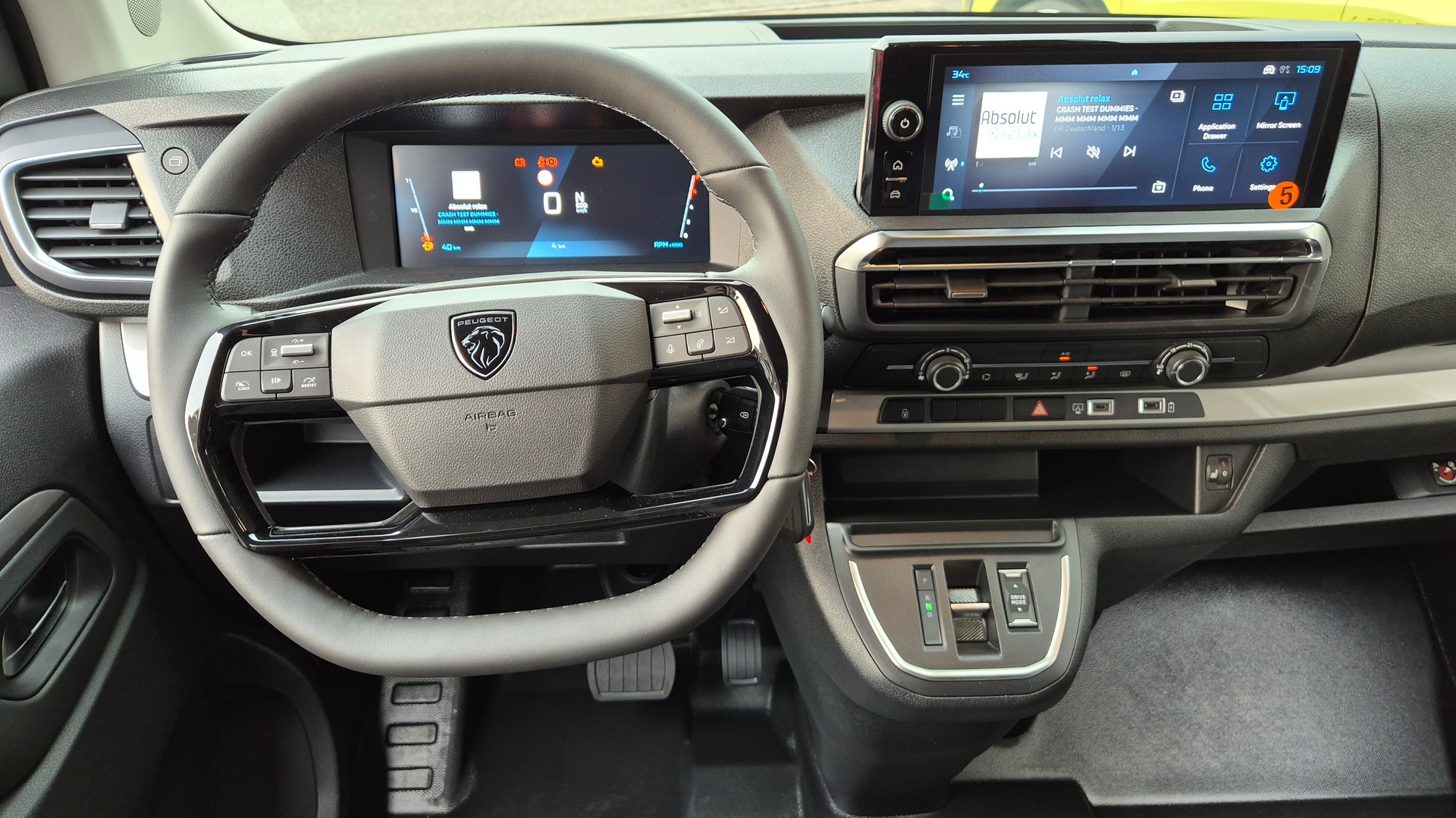 PEUGEOT Traveller 2.0 TDI Business Short Automat Helvetia-image-11