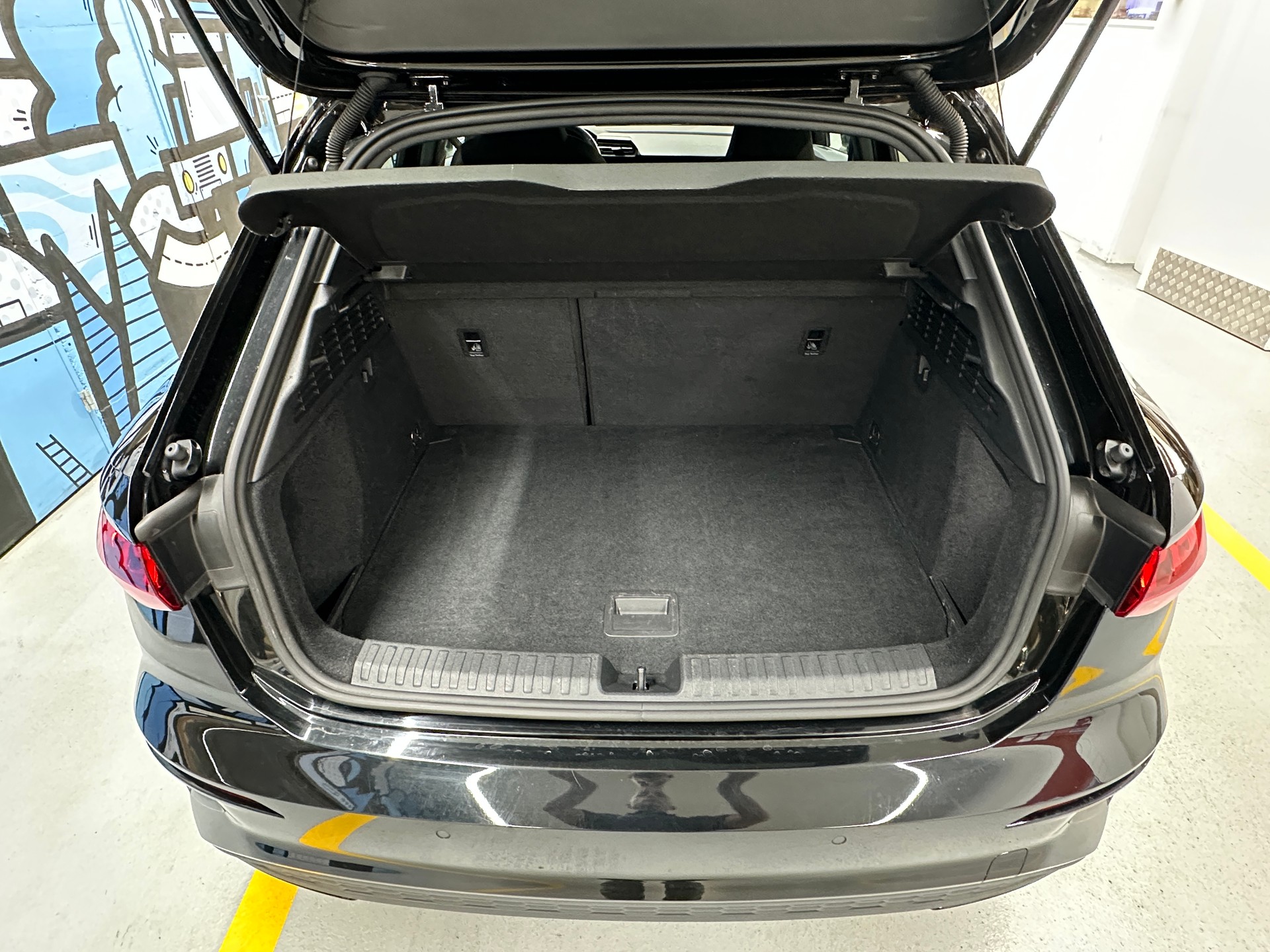 AUDI A3 Sportback 35 TFSI S line S-tronic-image-5