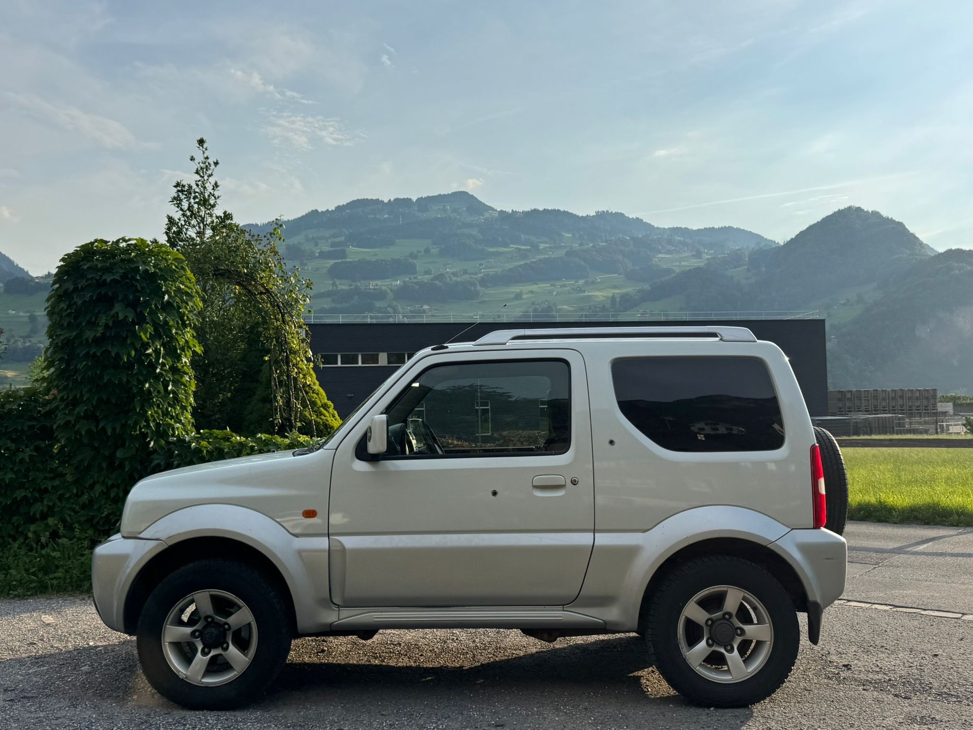 SUZUKI Jimny 1.3 16V GL Top-image-2