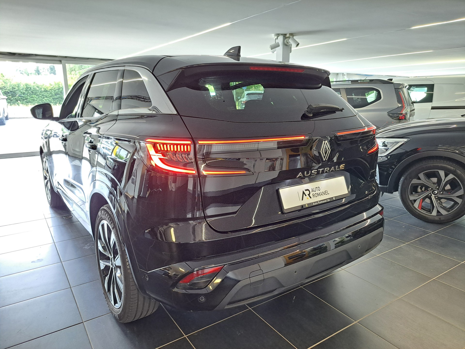 RENAULT Austral 1.2 HEV 200 Techno A-image-3