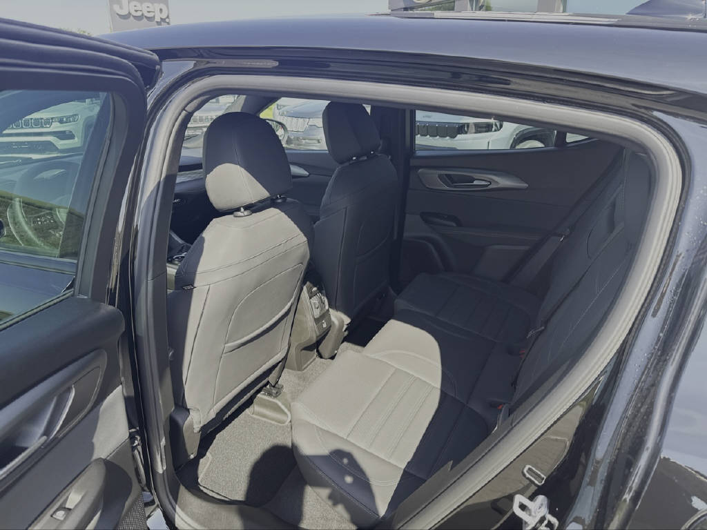 ALFA ROMEO Tonale 1.3 Plug-in Hybrid Veloce Q4-image-9