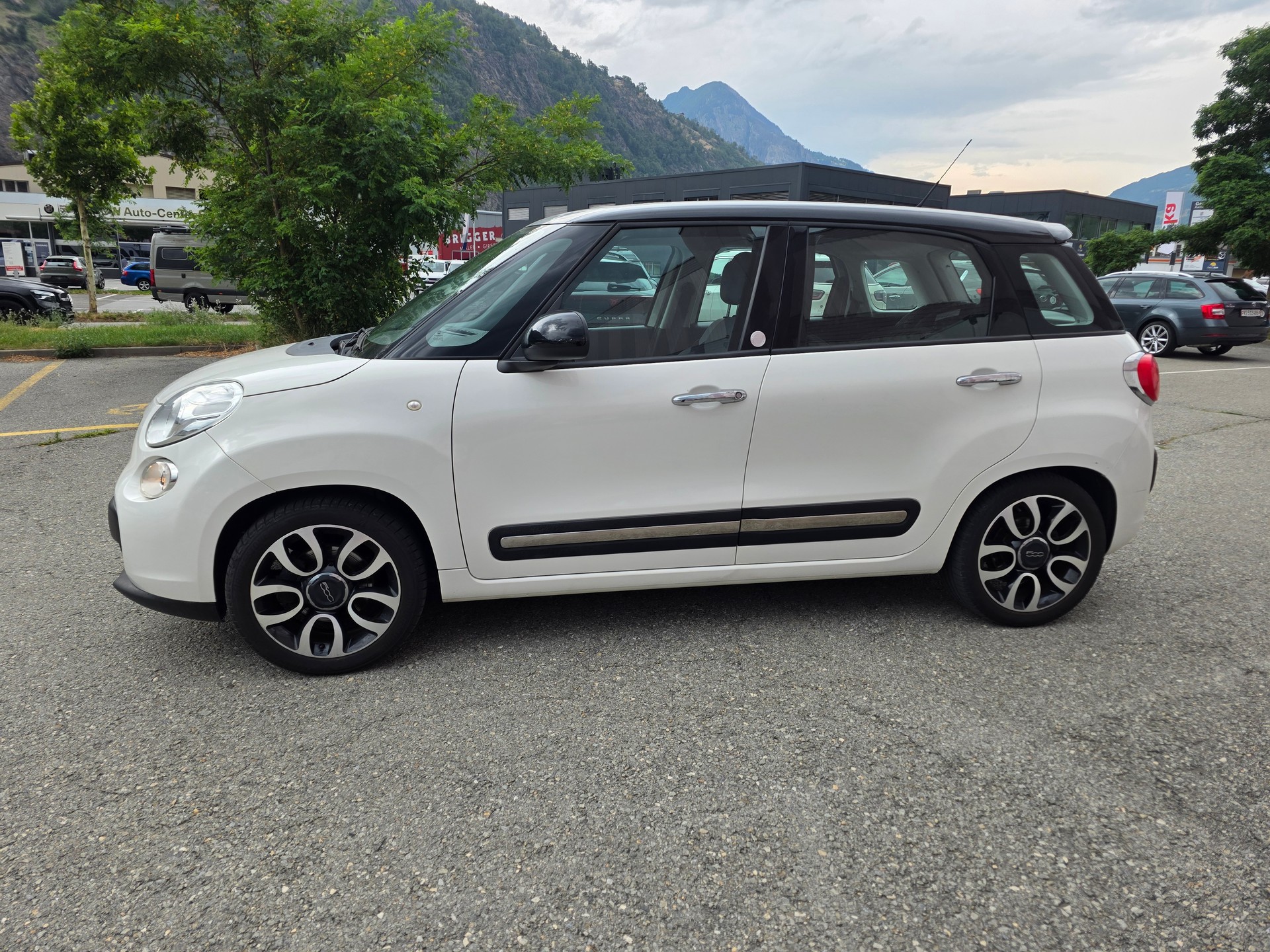 FIAT 500L 1.4 16V Pop Star-image-4