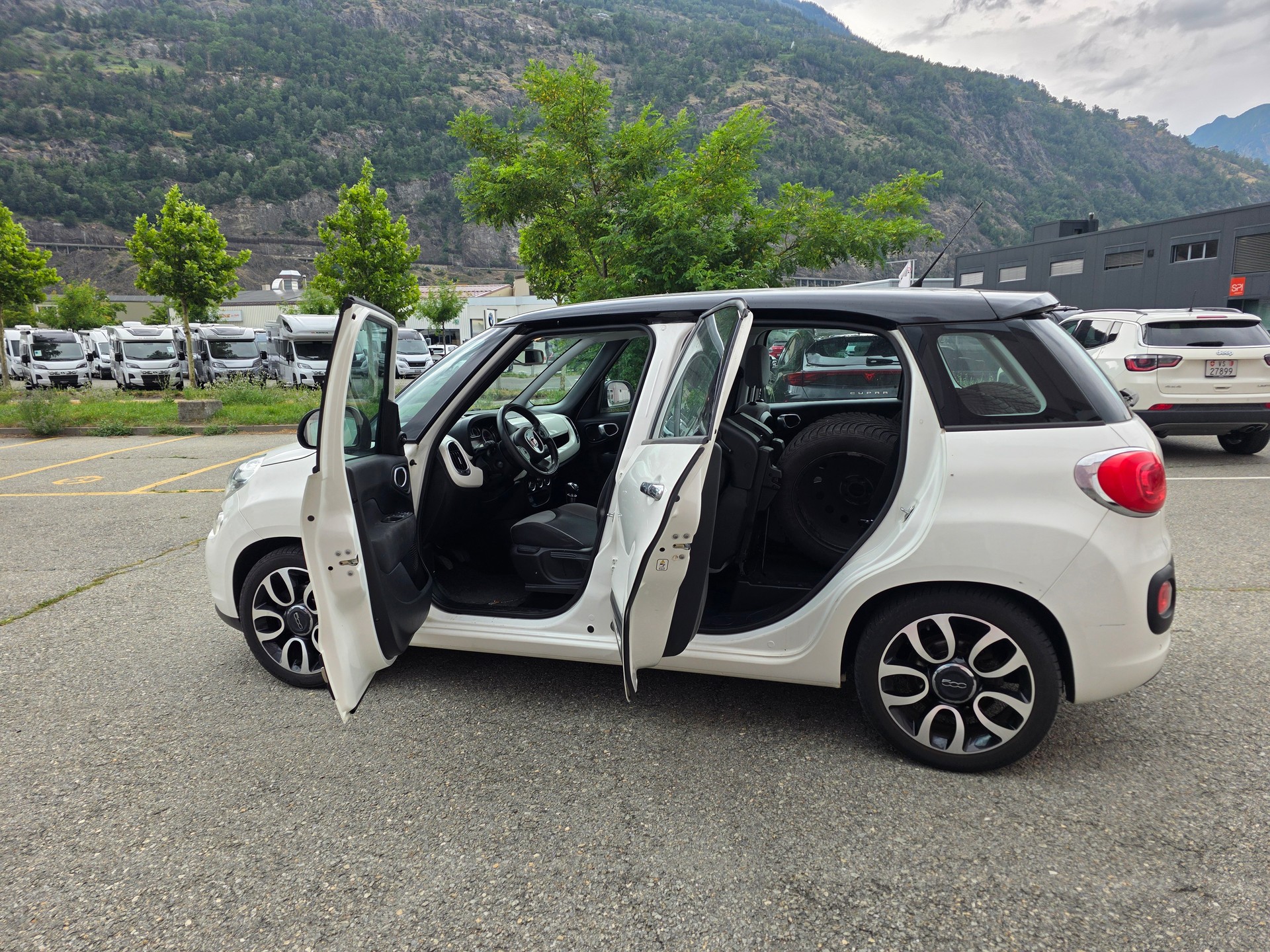 FIAT 500L 1.4 16V Pop Star-image-10