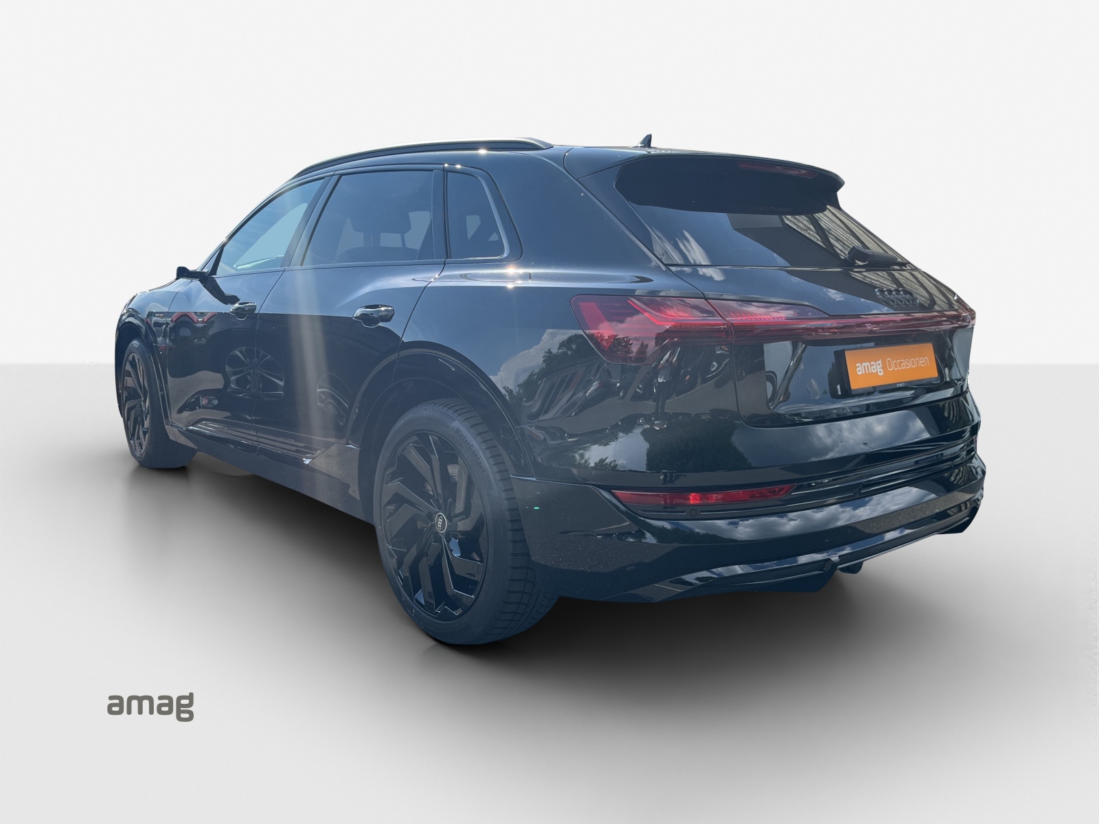 AUDI e-tron 50 S Line Attraction quattro-image-2