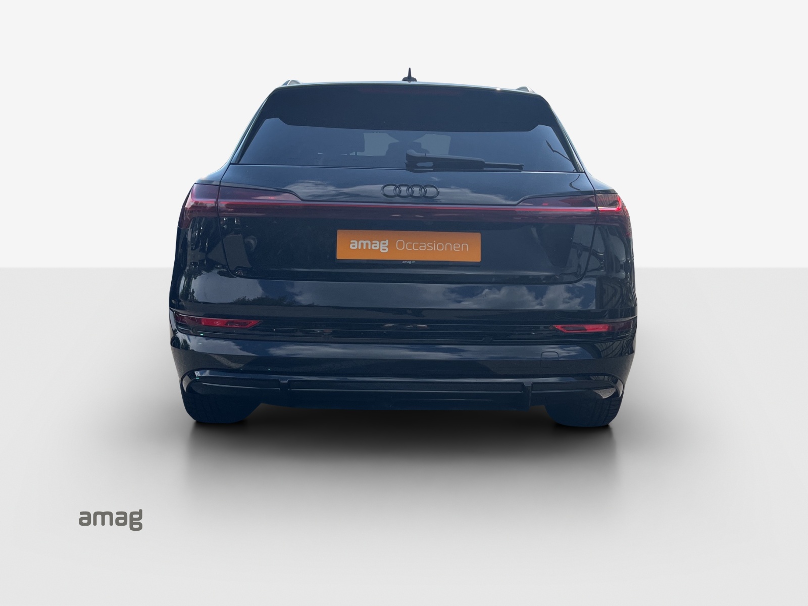 AUDI e-tron 50 S Line Attraction quattro-image-3