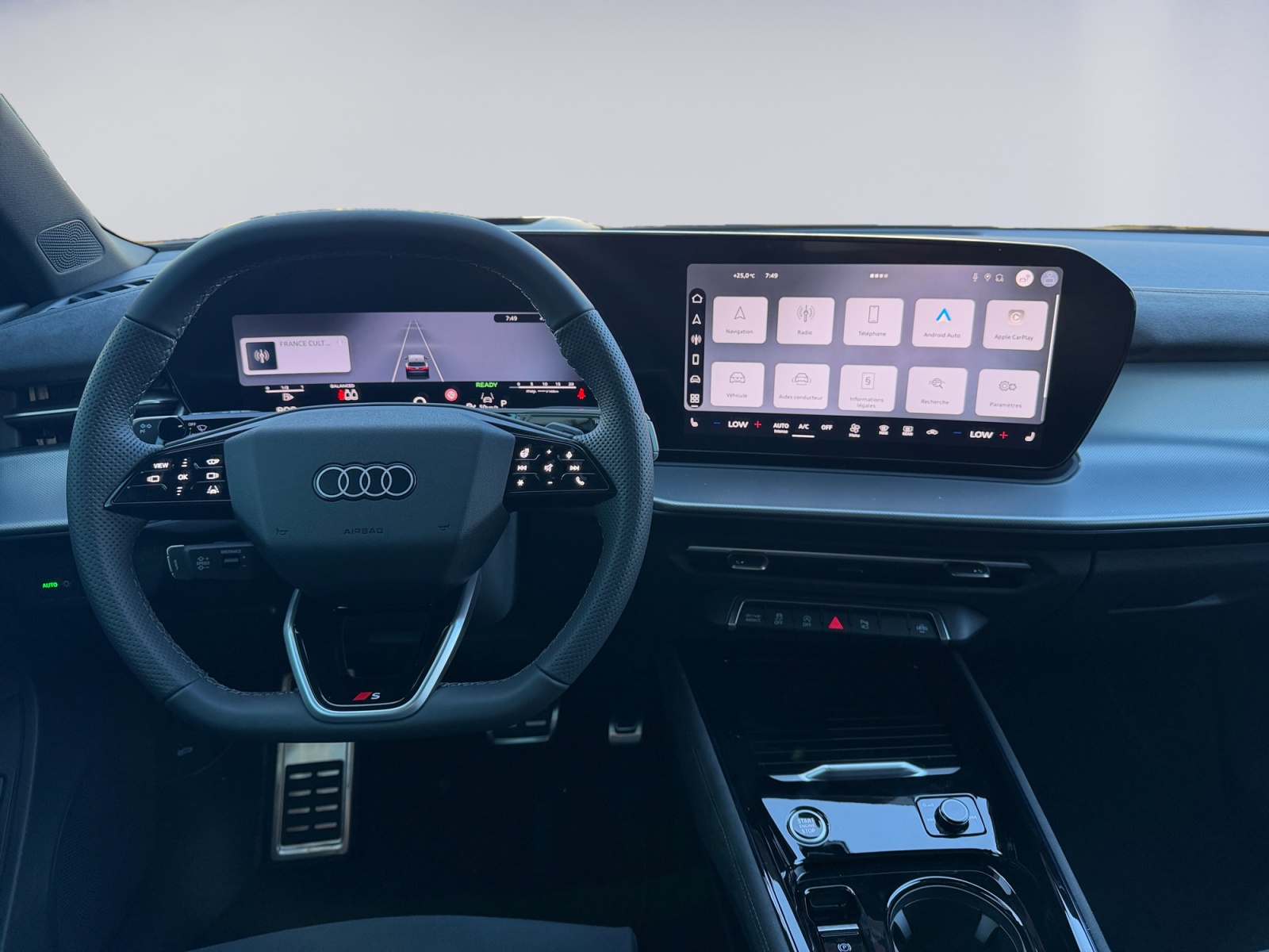 AUDI Q3 SUV TFSI quattro 195 kW S tronic-image-7